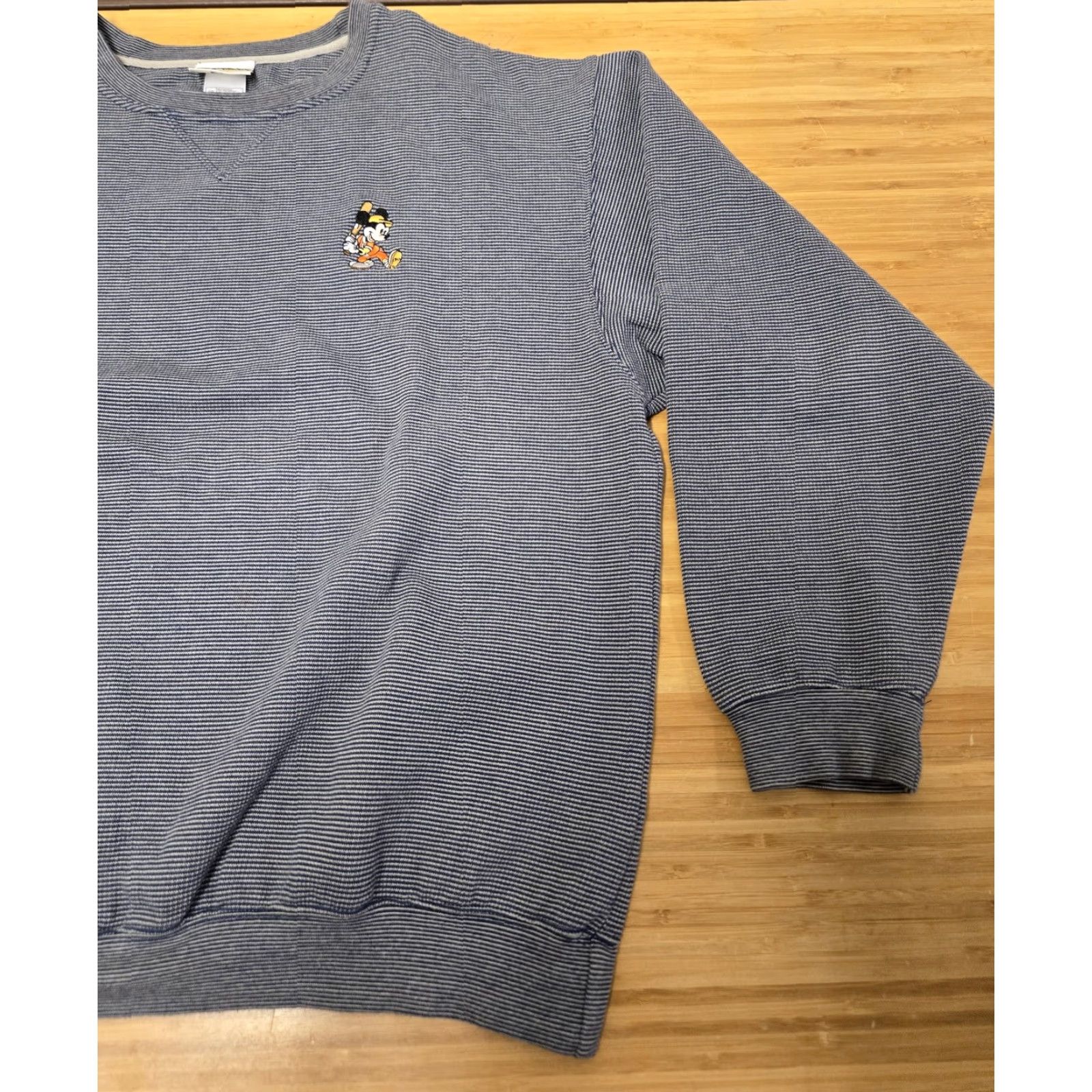 Disney Walt Disney World Mickey Mouse Crewneck Sweatshirt Striped Embroidered Logo Mens L Blue Size US L / EU 52-54 / 3 - 2 Thumbnail