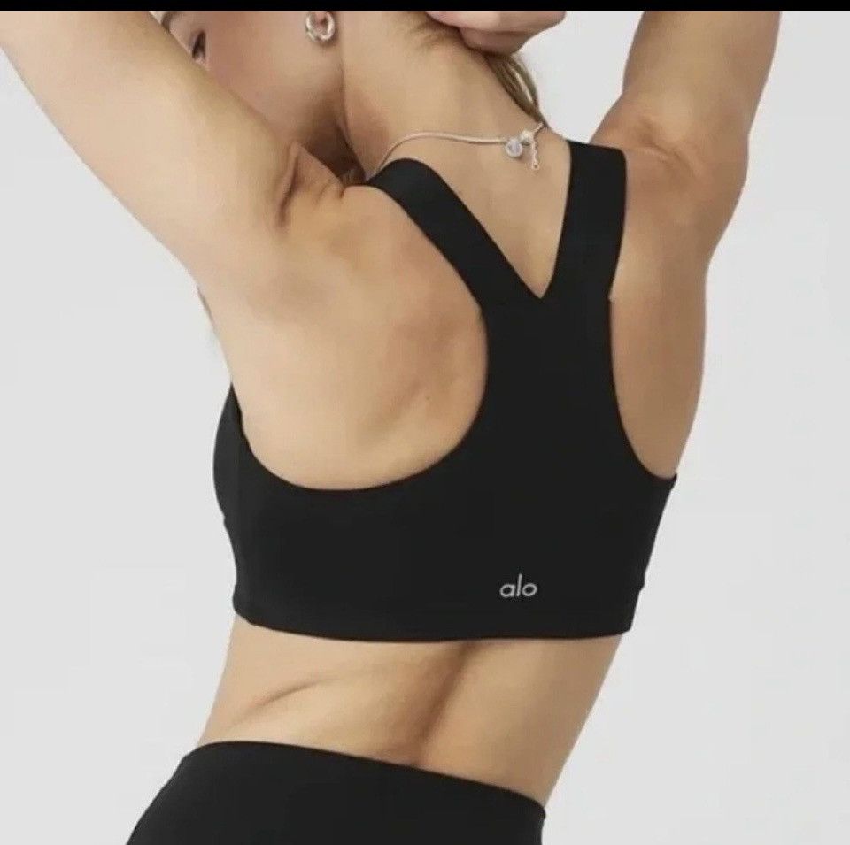 Alo Yoga Alo Yoga Airbrush Rev It Up Bra Black Size M NWT Authentic Size M / US 6-8 / IT 42-44 - 2 Thumbnail