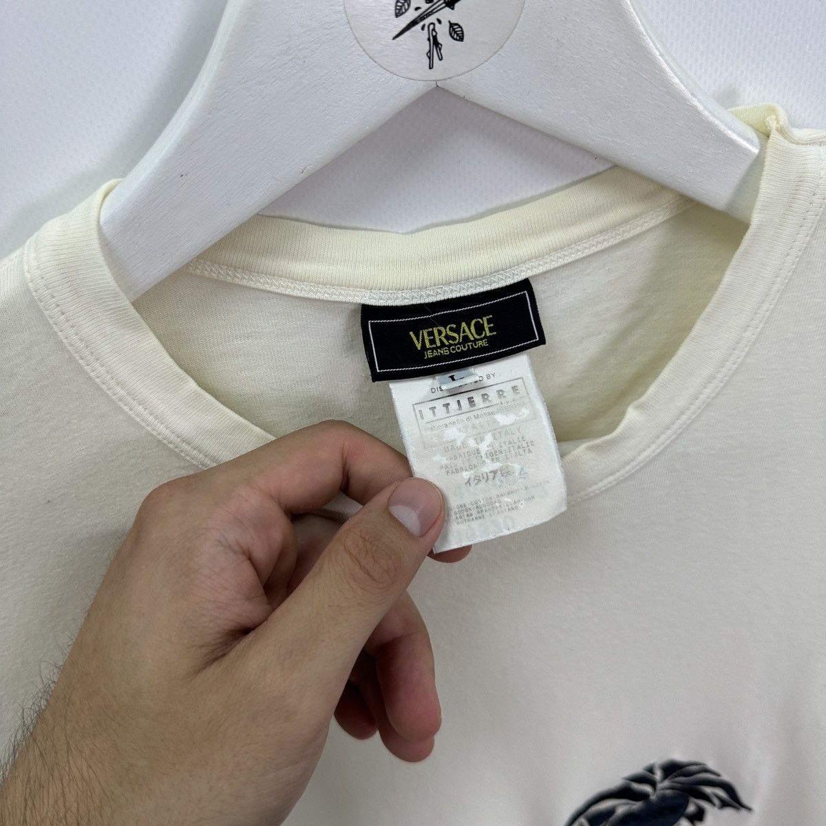 Vintage Vintage 90s Versace Embroidered logo tee y2k Italy hype og Size US L / EU 52-54 / 3 - 9 Thumbnail