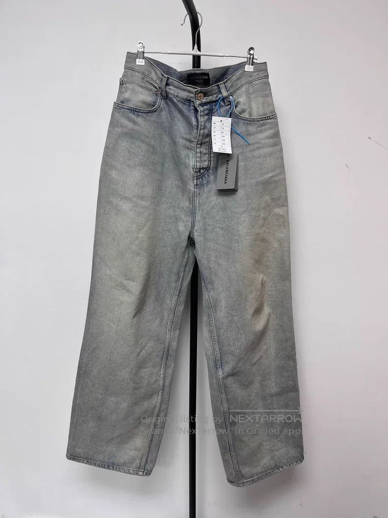 Balenciaga Balenciaga size XS Washed Logo Tag Mid-Waist Jeans Size US 27 - 1 Thumbnail
