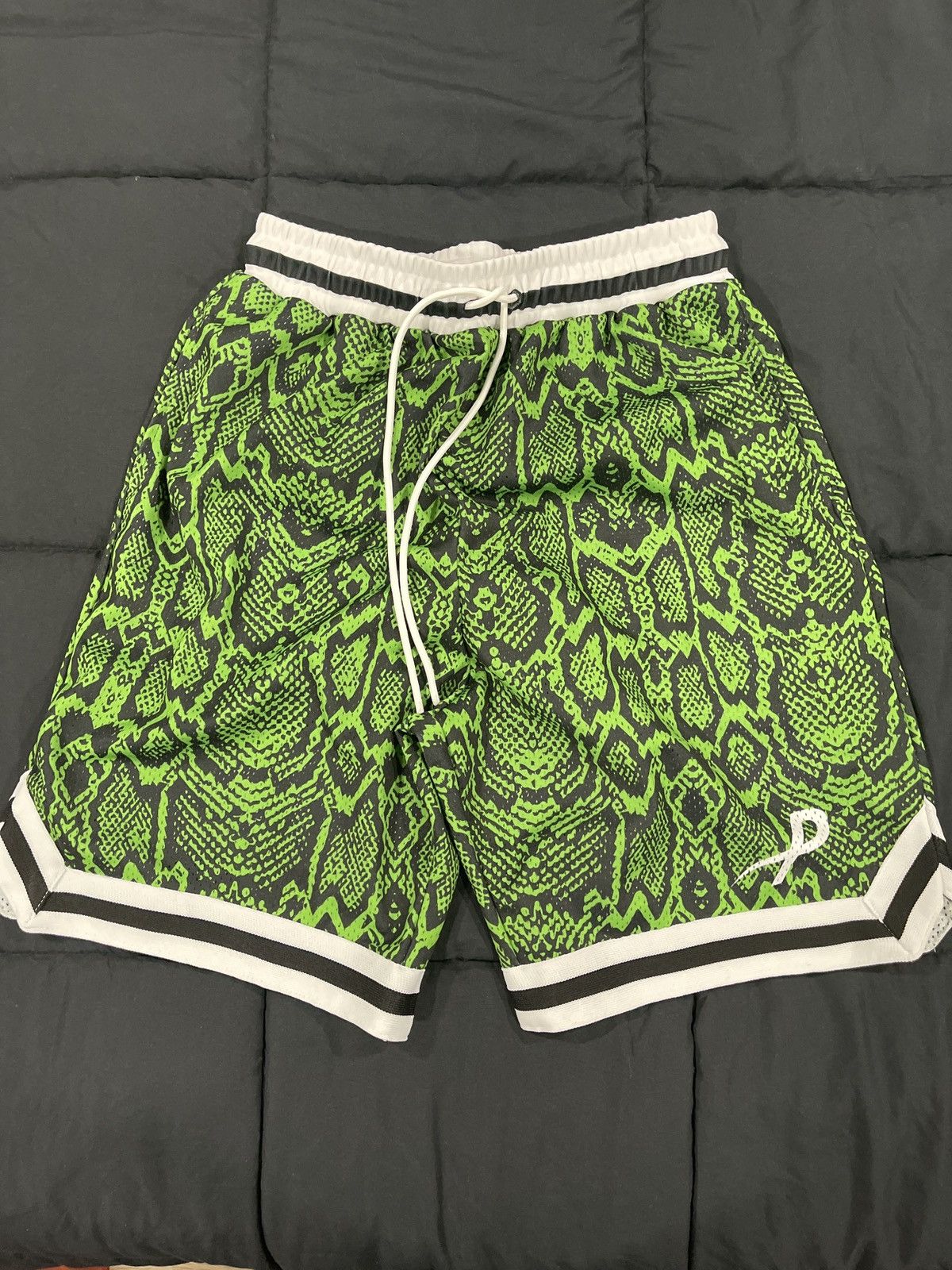 Psychworld Black Mesh Shorts - outlets L