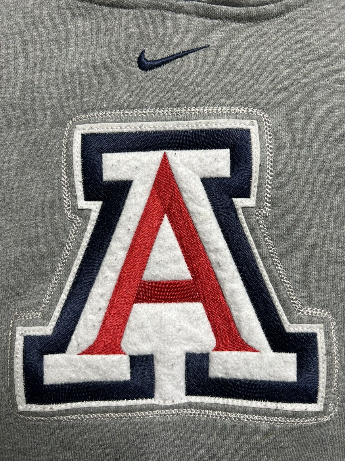 Nike Vintage Y2K Nike Arizona Wildcats Center Swoosh Sweatshirt Size US XL / EU 56 / 4 - 6 Thumbnail