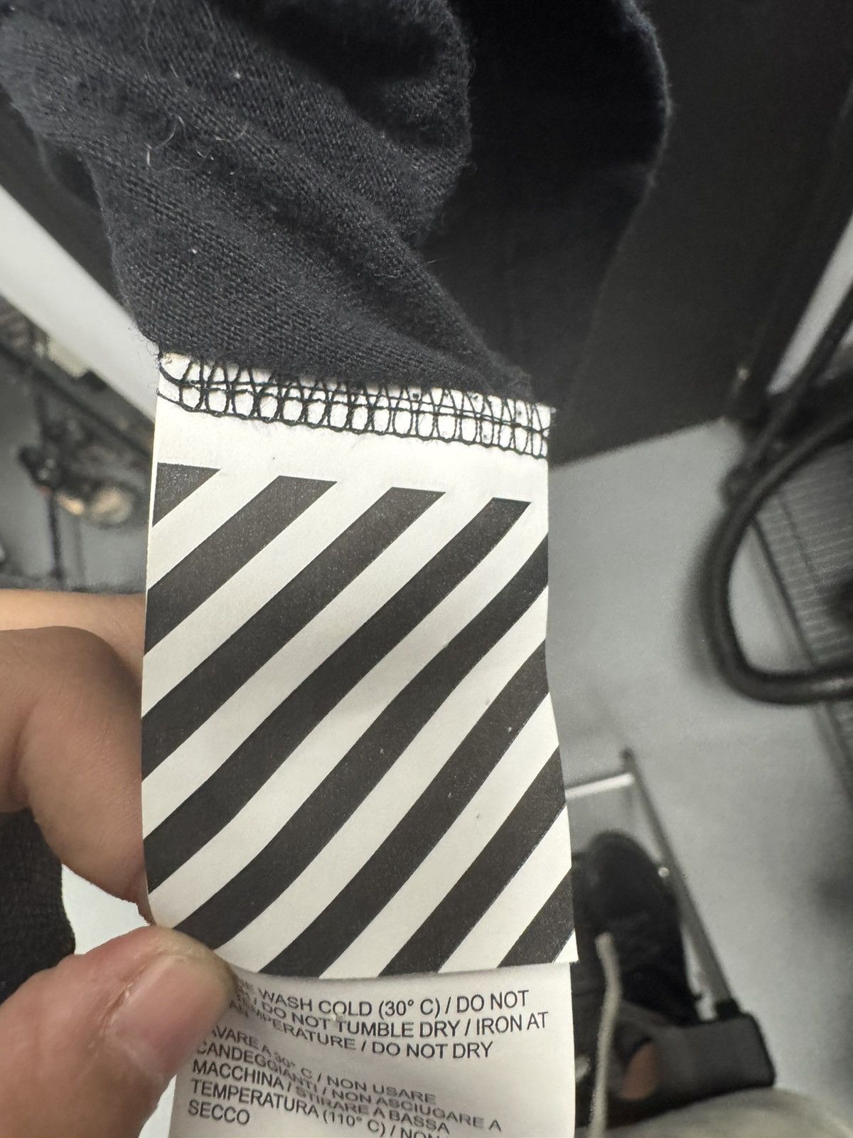 Off-White OFF-WHITE Diagonal Gradient L/S Tee Black Size US M / EU 48-50 / 2 - 5 Thumbnail
