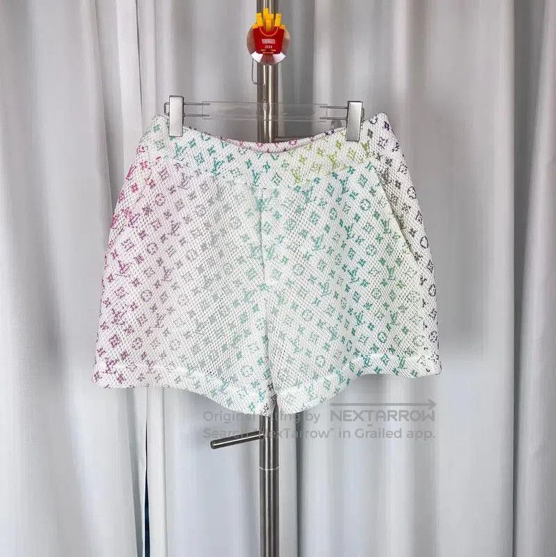 Louis Vuitton Louis Vuitton White Men's Shorts . Size US 32 / EU 48 - 1 Thumbnail