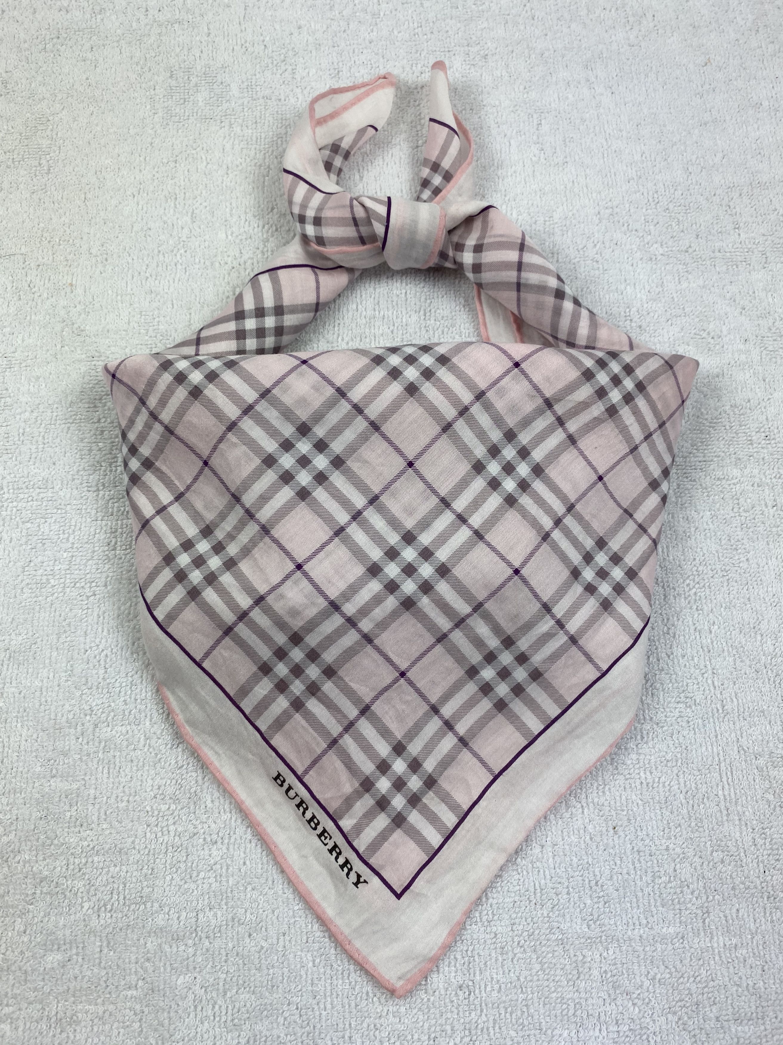Burberry Burberry Handkerchief / Bandana / Neckerchief Size ONE SIZE - 1 Thumbnail