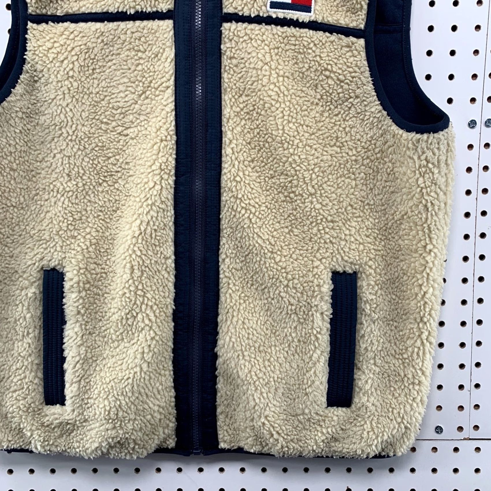Tommy Hilfiger Tommy Hilfiger Jacket Vest Mens Large Beige Sherpa Deep Pile Sleeveless 21.5x27 Size US L / EU 52-54 / 3 - 7 Thumbnail