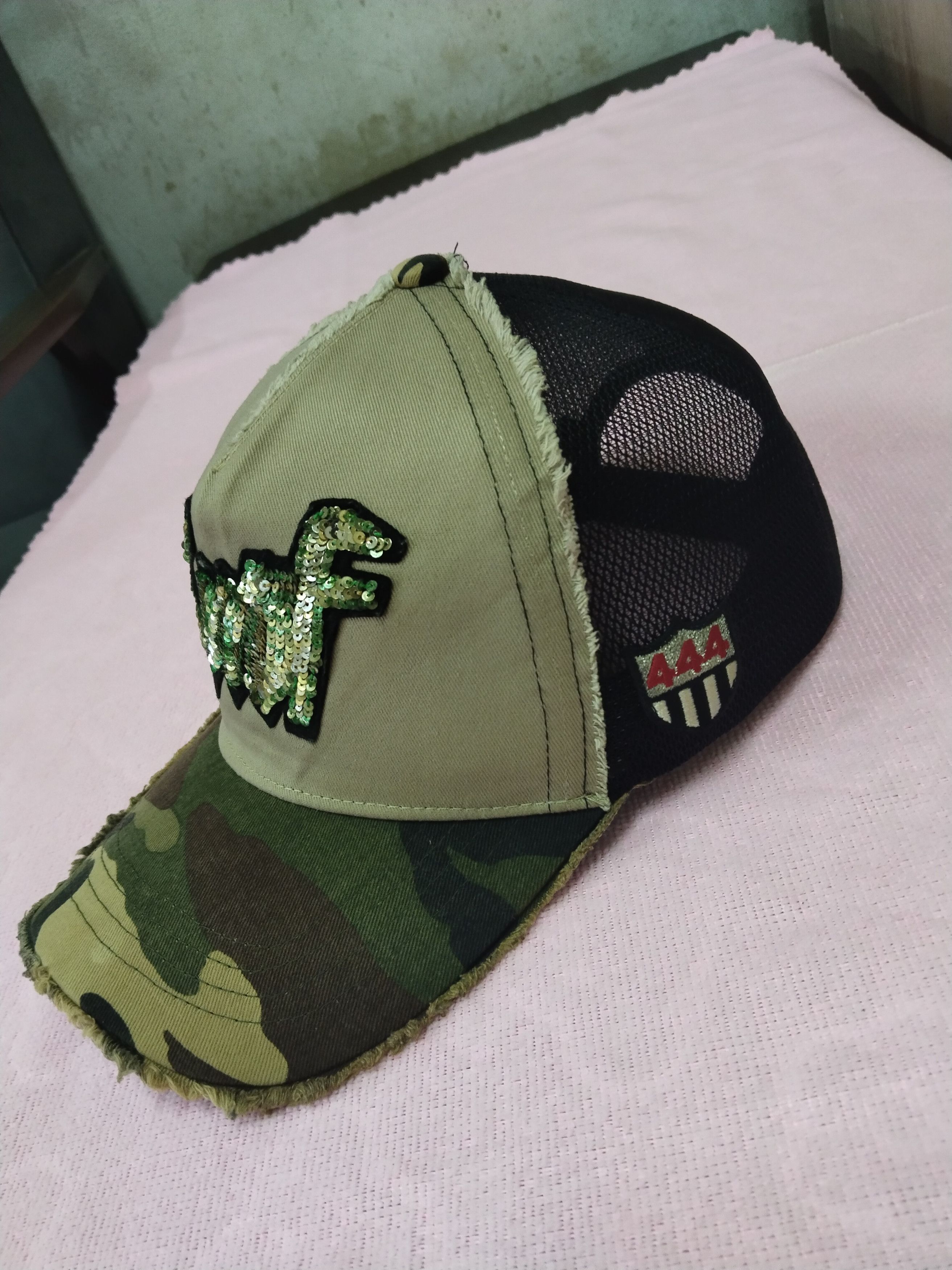 Designer × Japanese Brand DESIGNER YOSHINORI KOTAKE BLING-BLING DISTRESSED CAMO CAP Size ONE SIZE - 3 Thumbnail