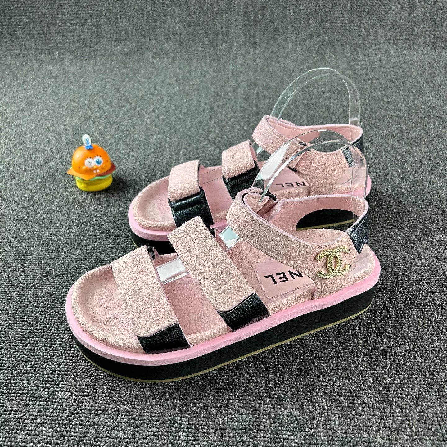 Chanel Chanel Pink Suede CC Logo Heeled Sandals 38 Size US 7 / IT 37 - 1 Thumbnail