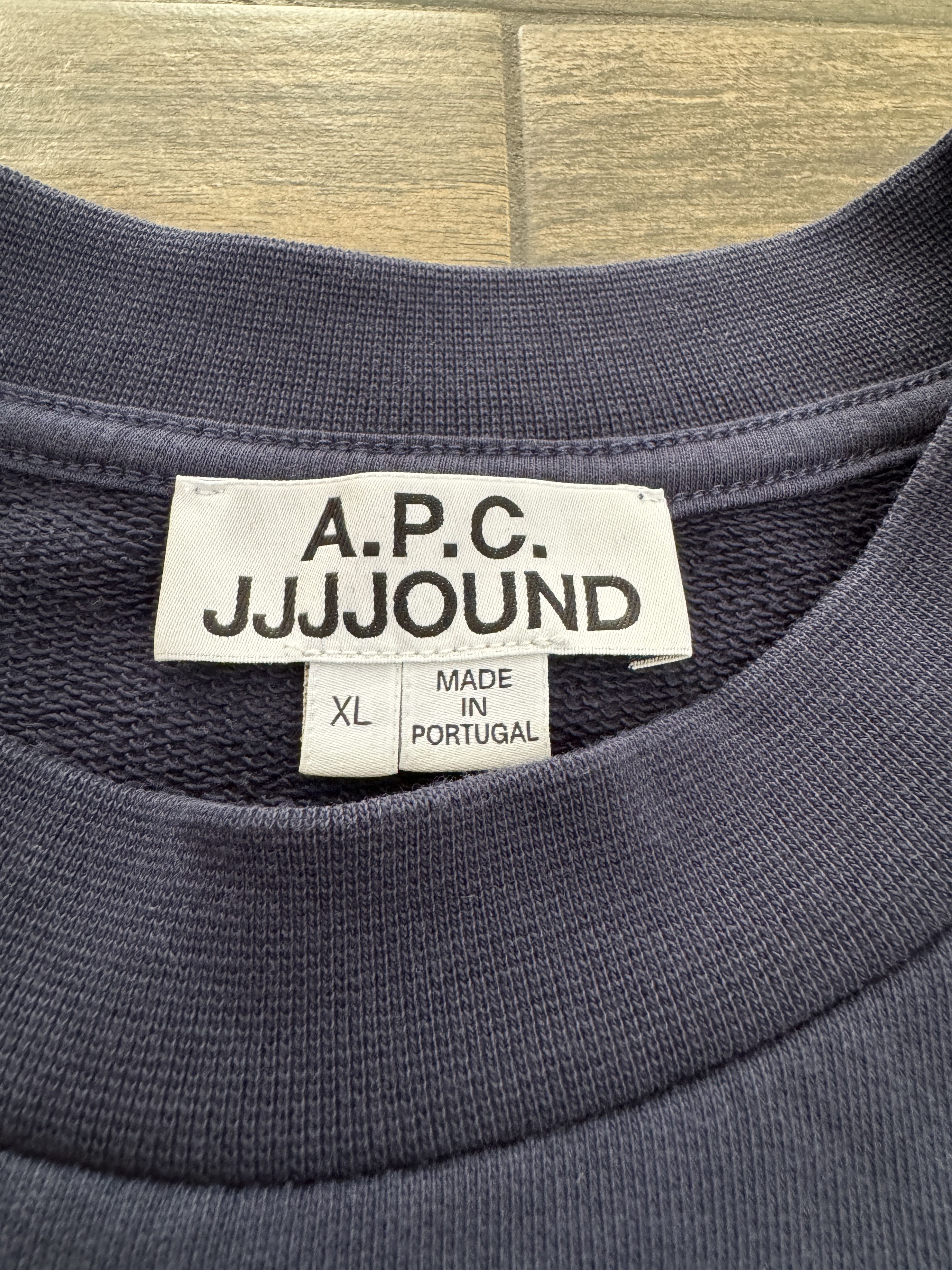 A.P.C. × JJJJound APC x JJJJound Justin Embossed Logo Crewneck Size US XL / EU 56 / 4 - 4 Thumbnail