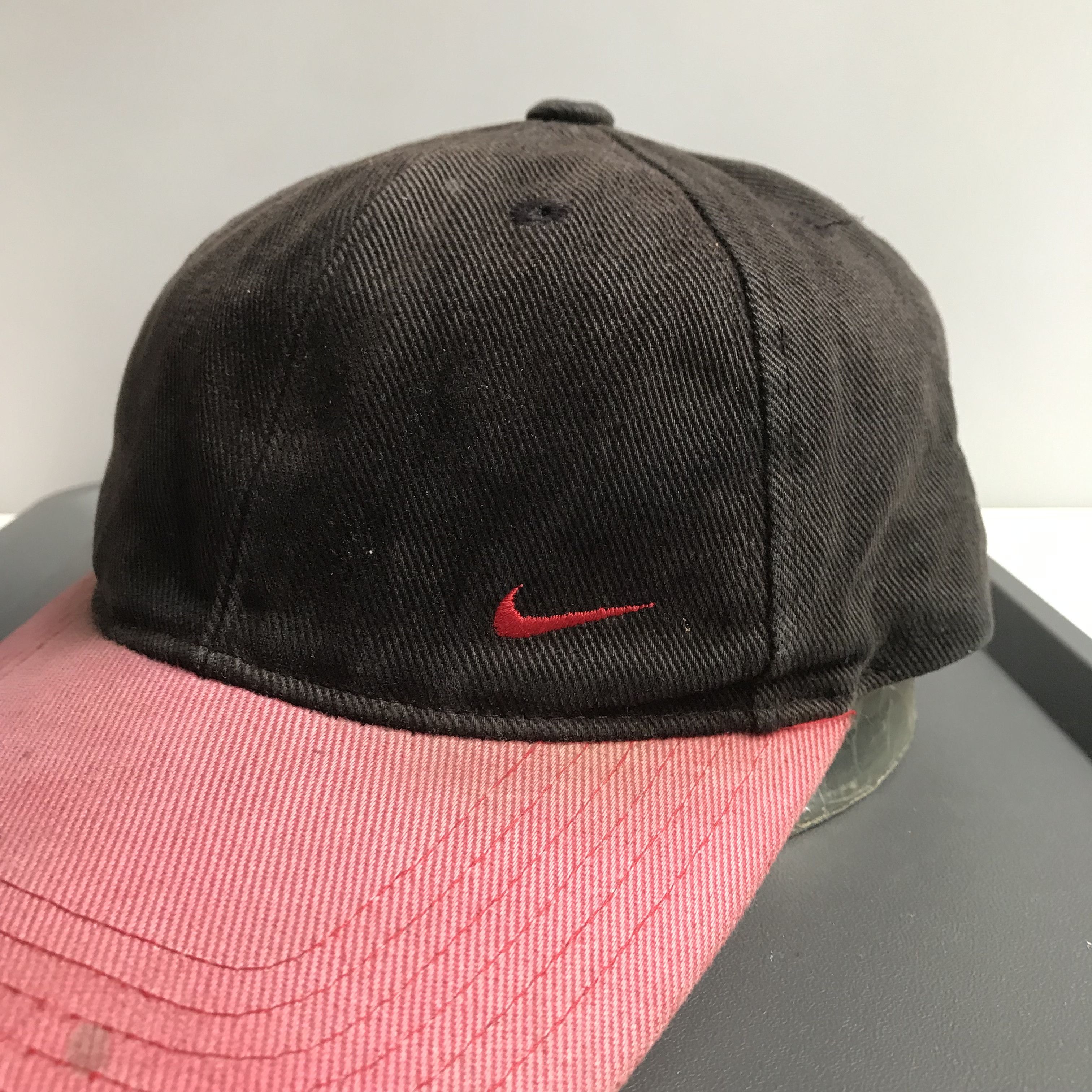 Nike Nike Men’s Fitted Hat Black Red Size 7 3/8 Embroidered Logo Size ONE SIZE - 6 Thumbnail