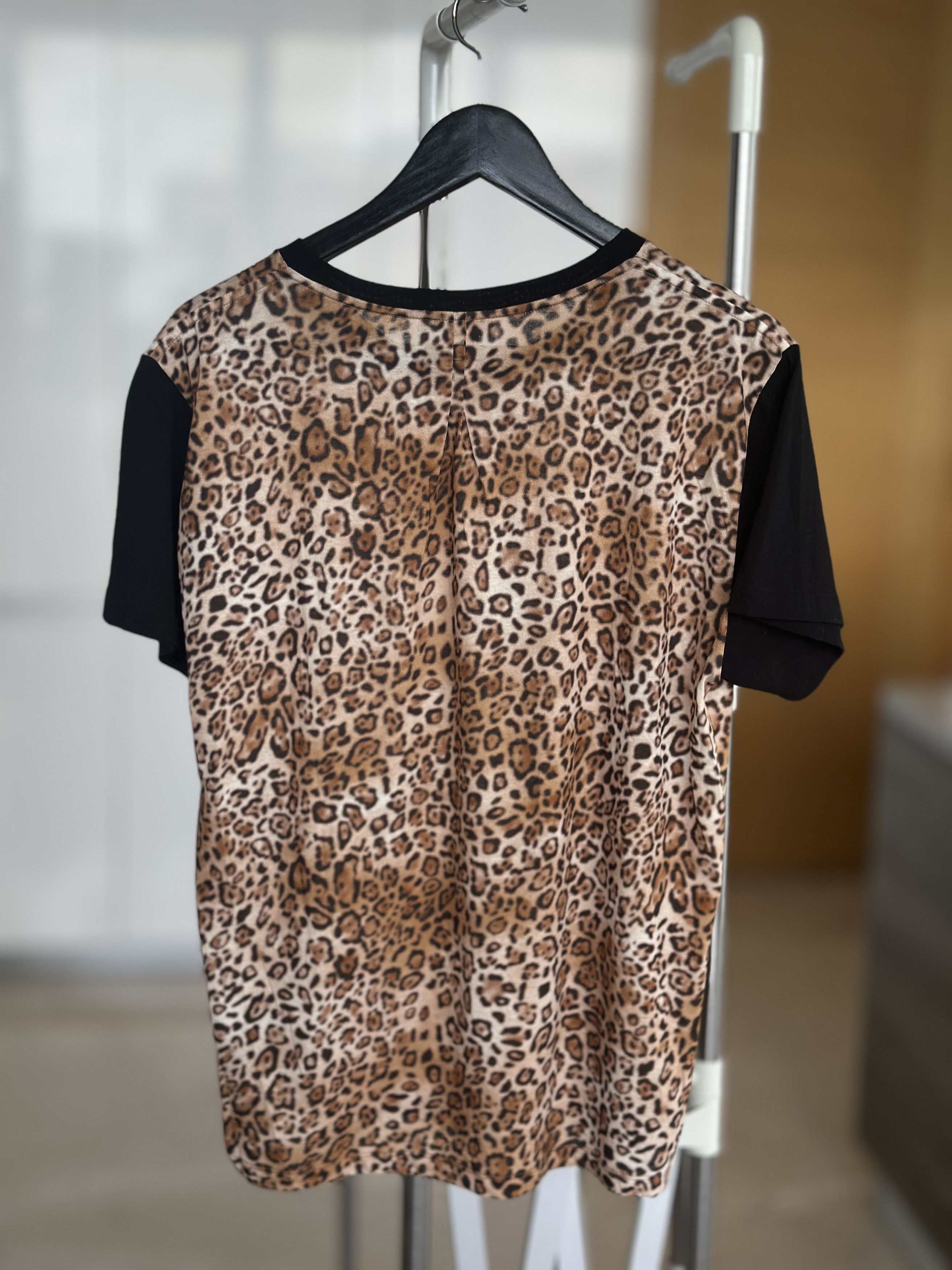 Saint Laurent Paris Saint Laurent Leopard Print T Shirt Size US M / EU 48-50 / 2 - 2 Thumbnail