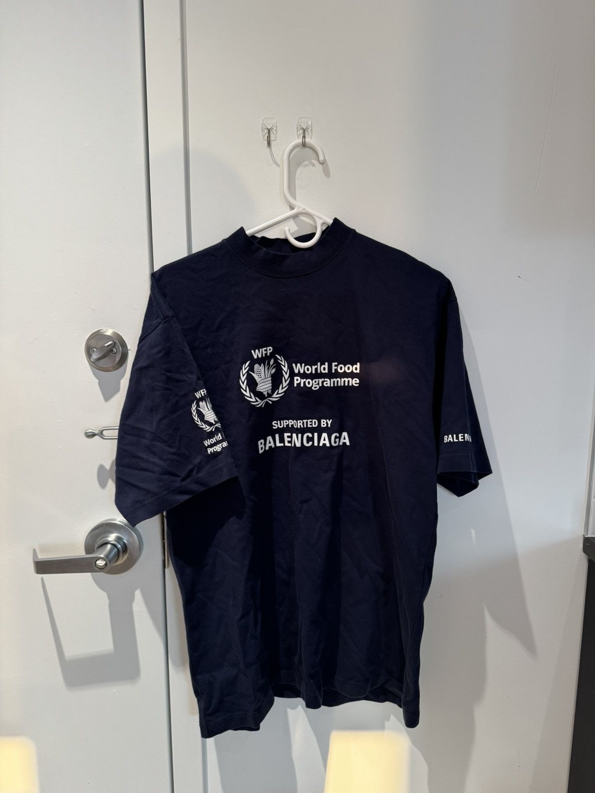 Balenciaga Balenciaga world food programme Size US XXS / EU 40 - 1 Thumbnail