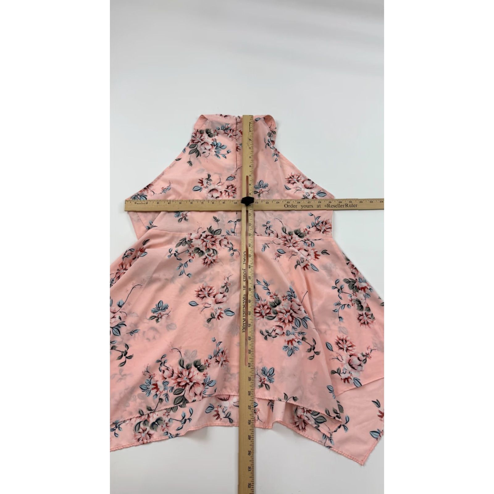Torrid Torrid Womens Pink Blouse Floral Sleeveless Halter Sharkbite Hem Top 00 Sleeveless Casual Polyester Shirt Size XXS / US 00 / IT 34 - 7 Thumbnail