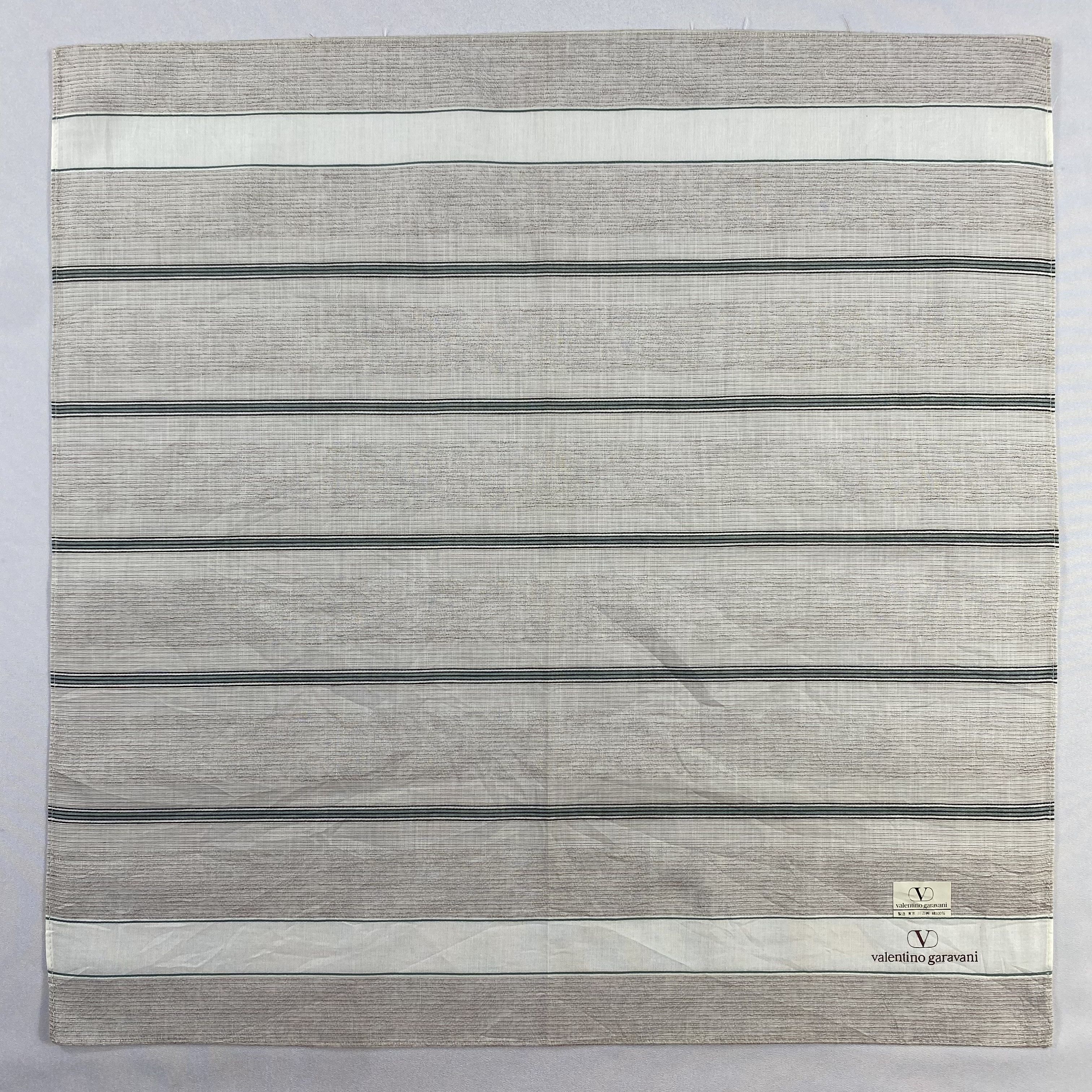 Valentino × Vintage NWT Valentino Garavani Handkerchief / Neckerchief-P692 Size ONE SIZE - 1 Thumbnail