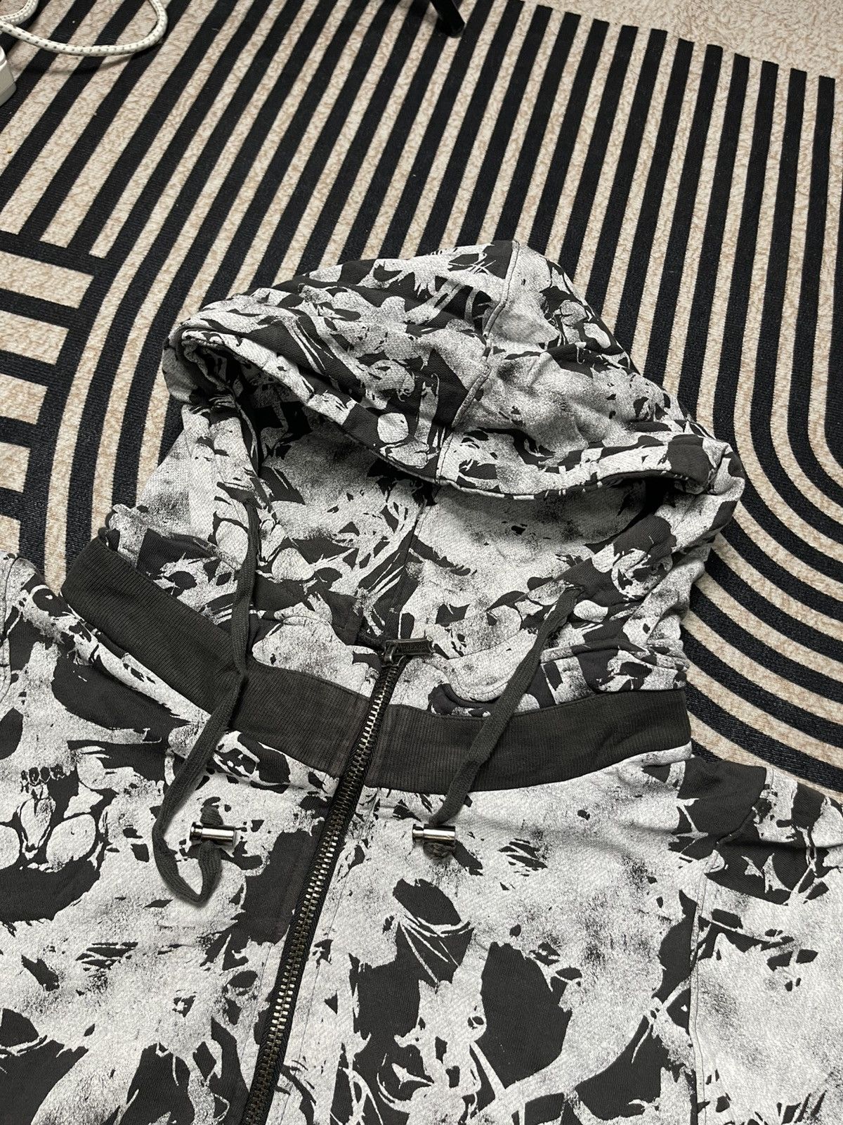 Seditionaries 00s HEAVEN AND EARTH DYE SKULL OVP BONO SERIES ZIPPER HOODIE Size US M / EU 48-50 / 2 - 8 Thumbnail