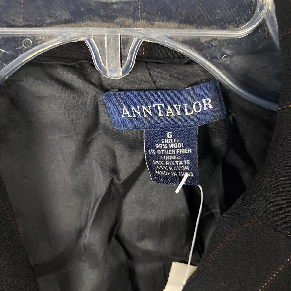 Ann Taylor Ann Taylor Blazer Women's Size 6 Striped Wool 4 Buttons Size M / US 6-8 / IT 42-44 - 2 Thumbnail