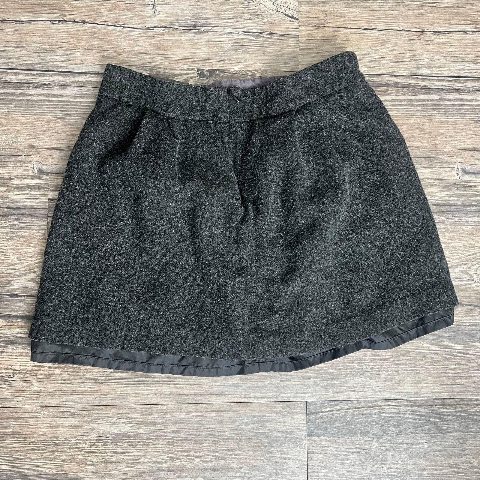 Old Navy Old Navy Wool Skirt Size 27" / US 4 / IT 40 - 2 Thumbnail