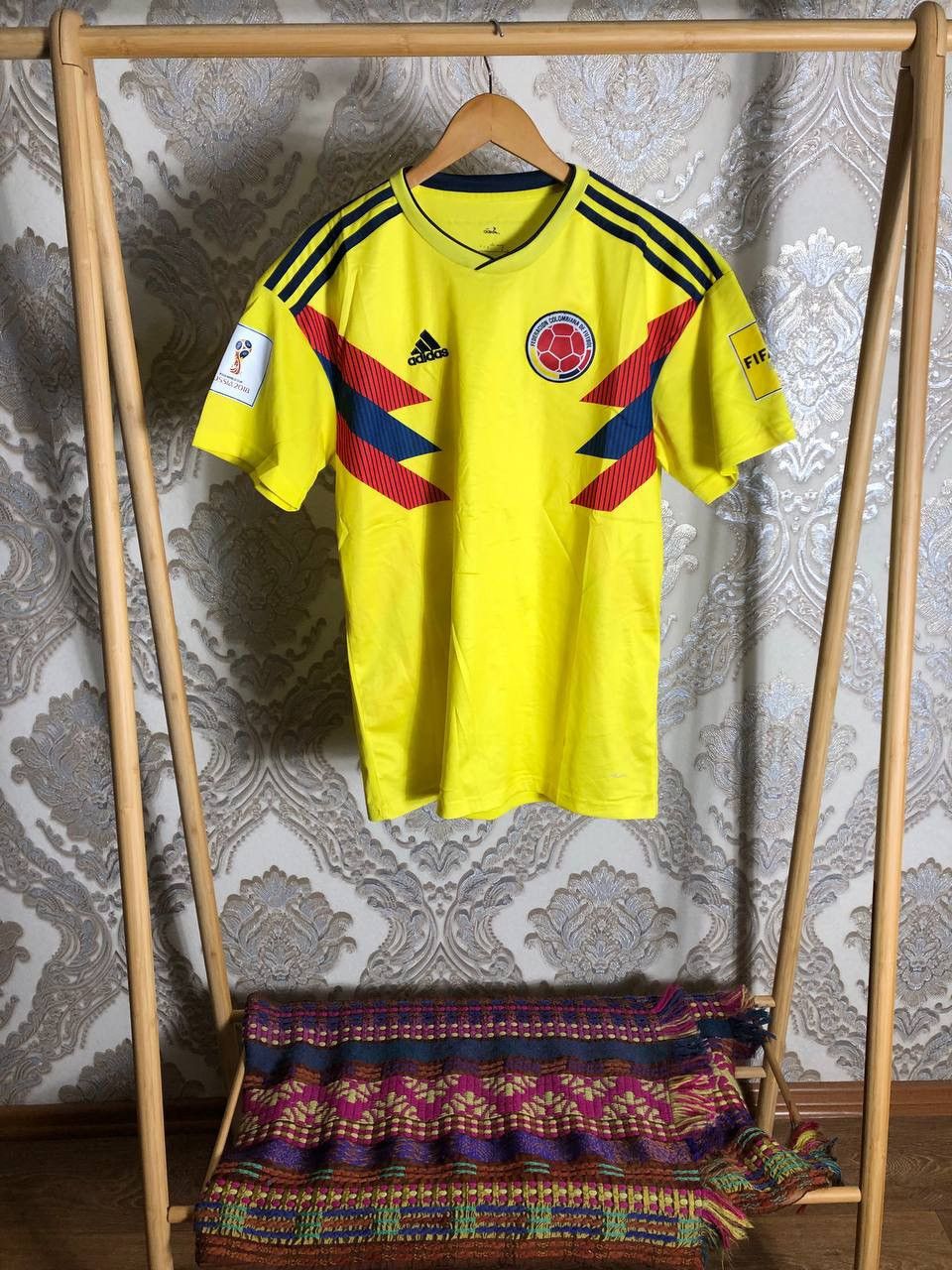 VERY RARE ADIDAS COLOMBIA SOCCER JERSEY RETRO BLOKE Y2K 90s
