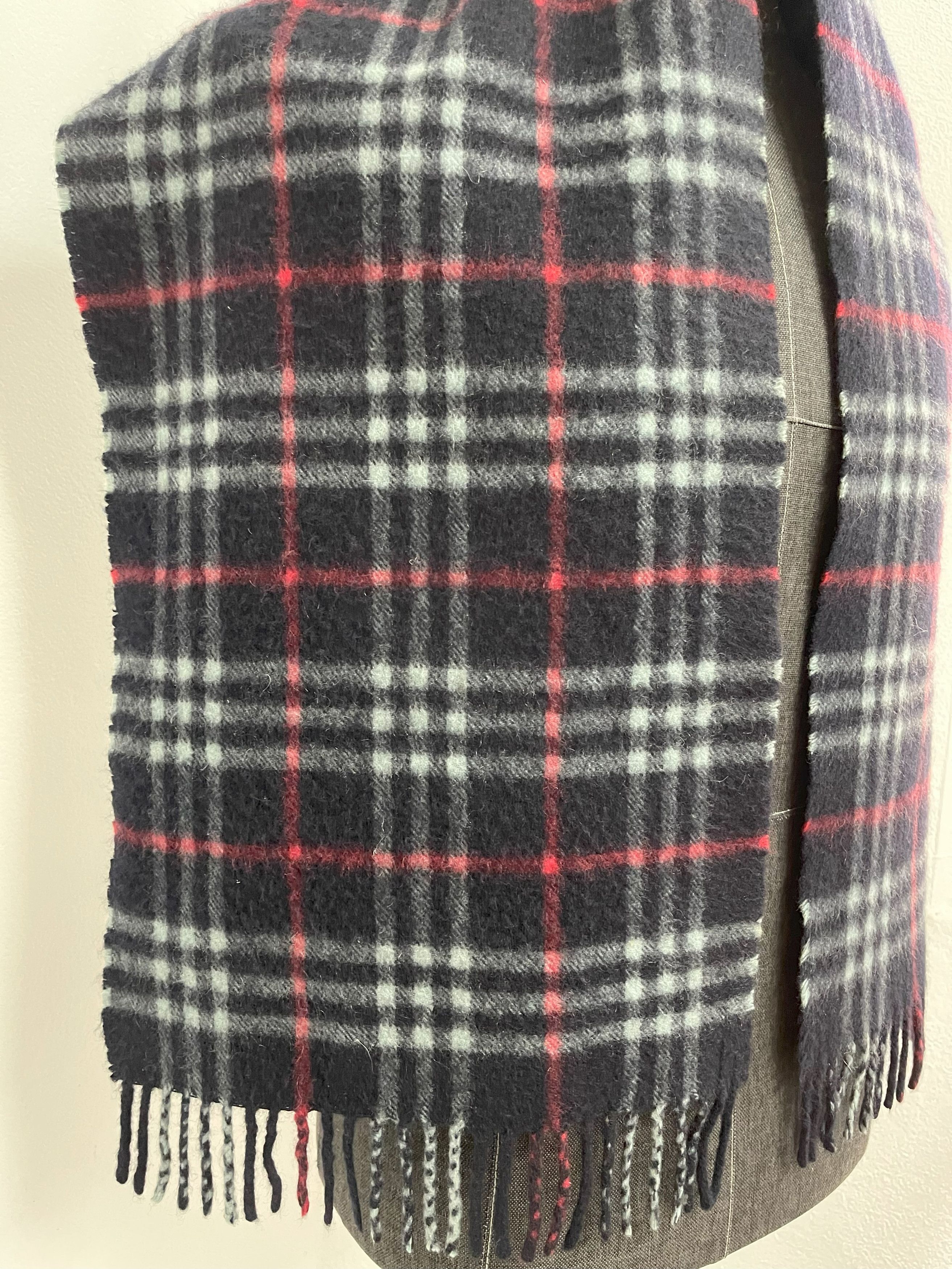 Burberry Vintage Burberry Scarf / Muffler - 6085 Size ONE SIZE - 4 Thumbnail