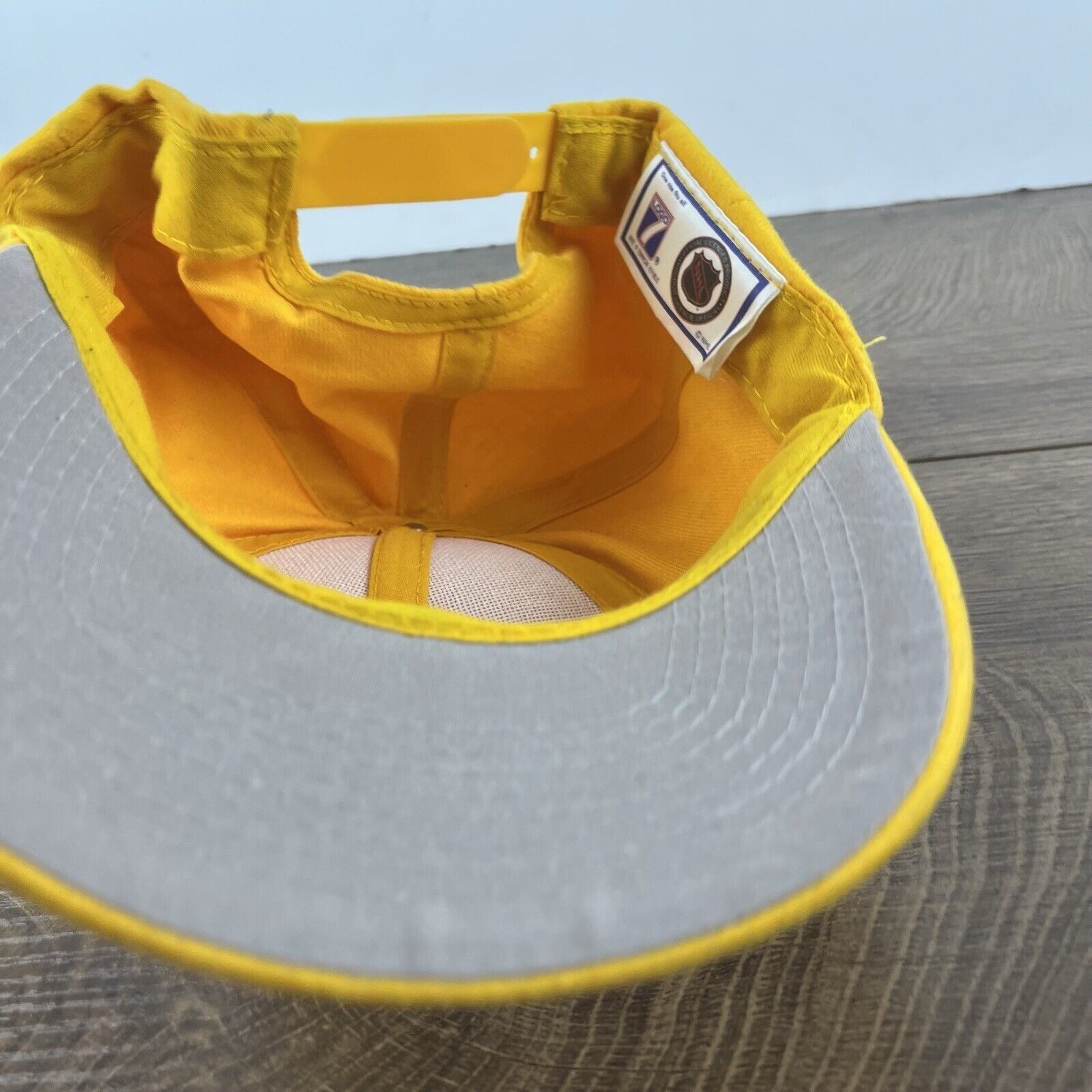 Other Boston Bruins Yellow Hat NHL Yellow Cap Hat Adjustable Hat Y Size ONE SIZE - 12 Thumbnail