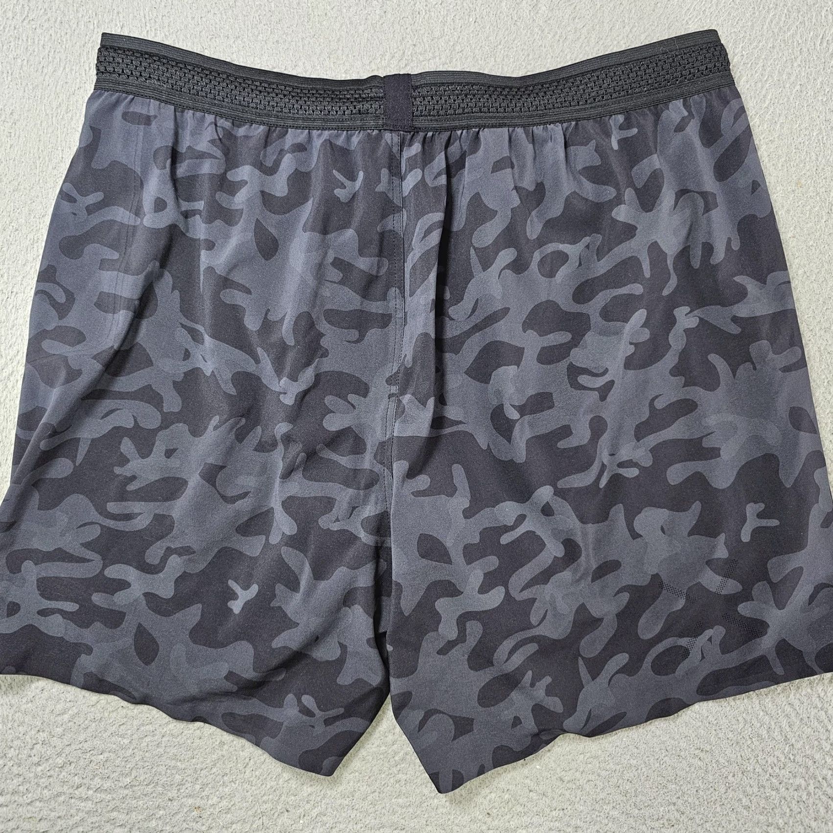 Ten Thousand Ten Thousand Session Short Mens 2XL Gray Camouflage 7in Inseam Zip Pocket Running Gym Training Athletic Short Size US 39 - 4 Thumbnail