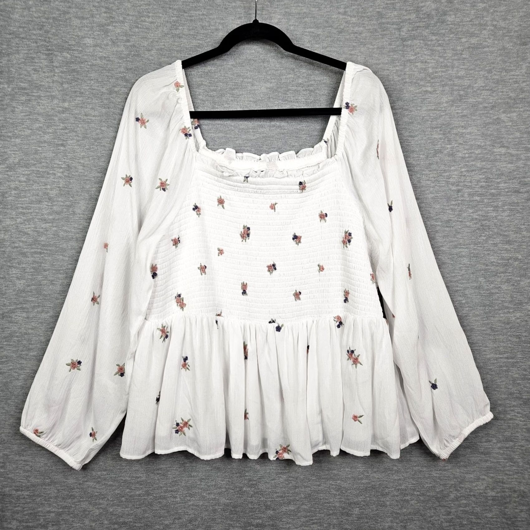 Torrid Torrid Blouse Shirt Cropped Short Sleeve White Plus Size 3 Ruffle Embroidered Smocked Casual Women's Top Size XS / US 0-2 / IT 36-38 - 2 Thumbnail