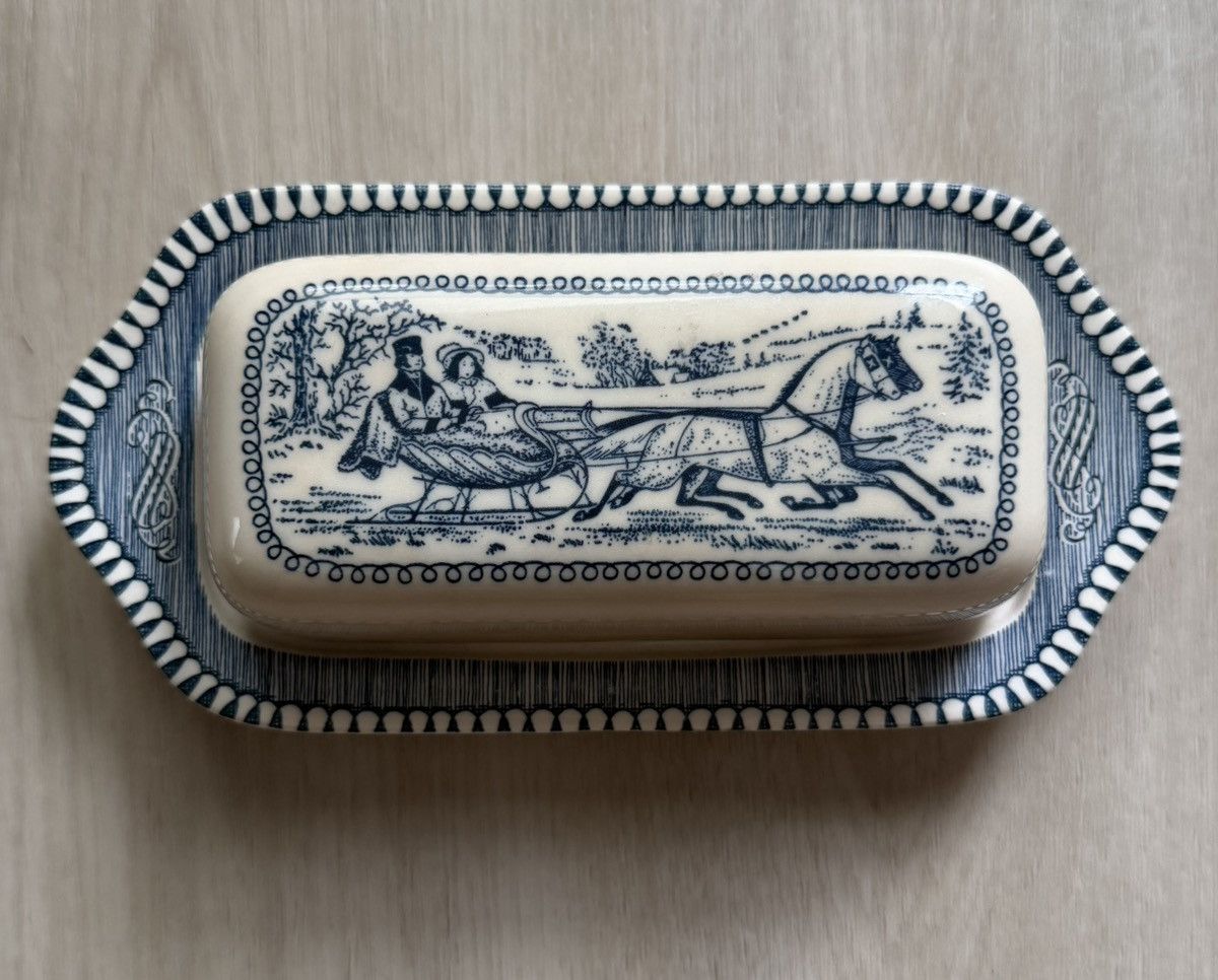 Vintage Vintage Royal China Currier & Ives "The Road in Winter" Size ONE SIZE - 1 Thumbnail