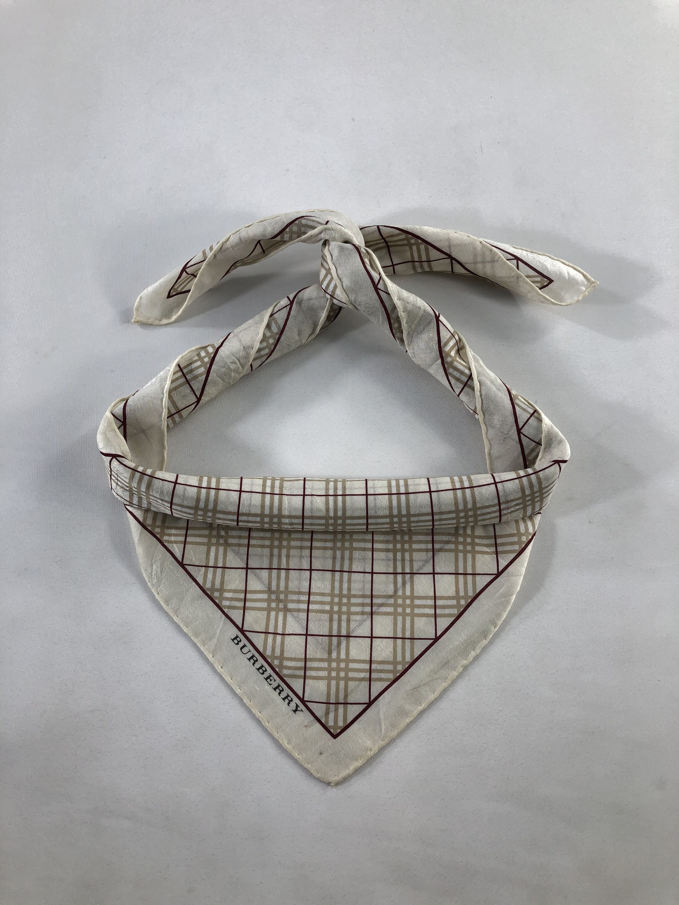 Burberry Burberry Handkerchief / Bandana / Neckerchief Size ONE SIZE - 1 Thumbnail