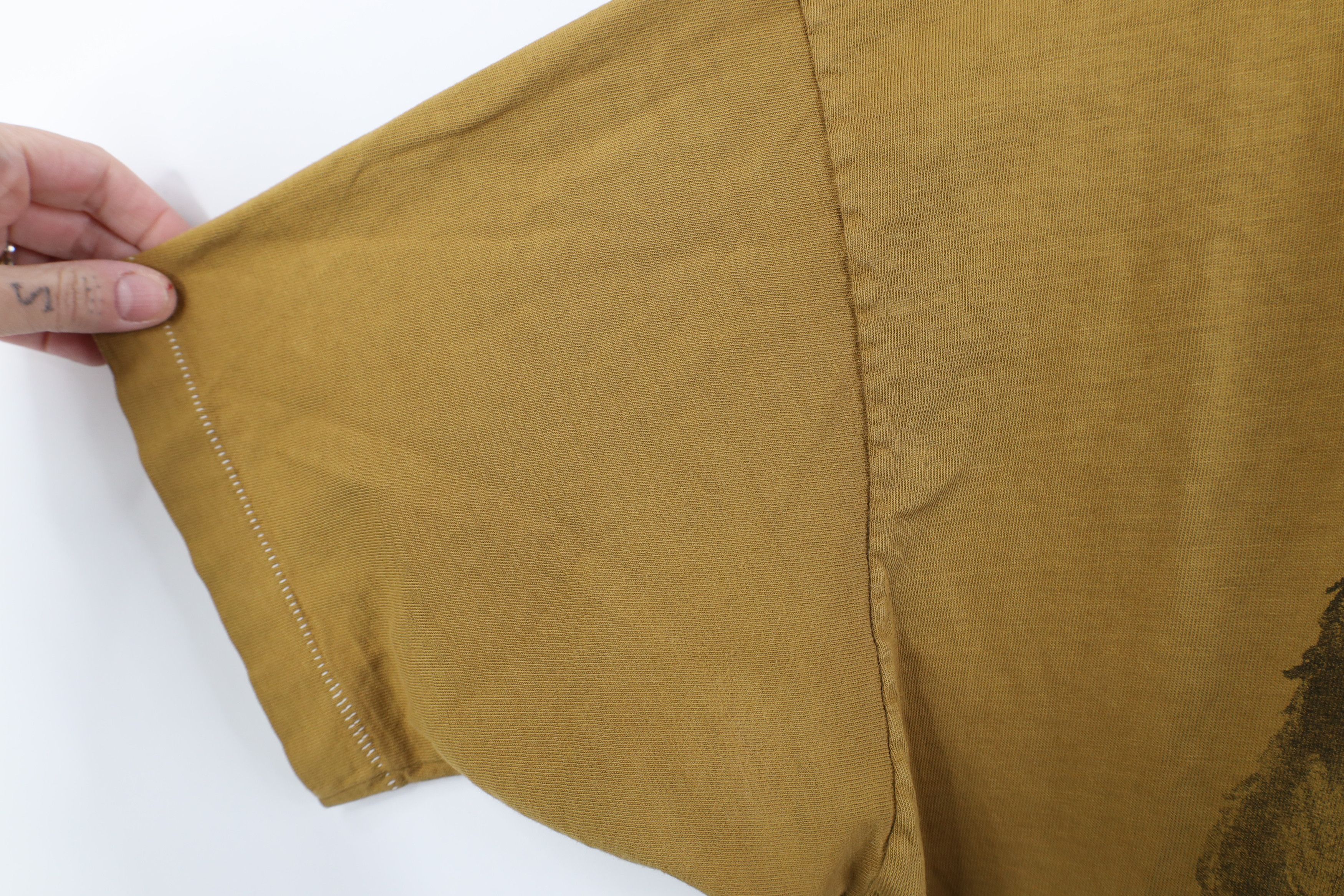 Vintage Vintage 70s Streetwear Beagle Dog Sketch T-Shirt Mustard Size US M / EU 48-50 / 2 - 7 Thumbnail