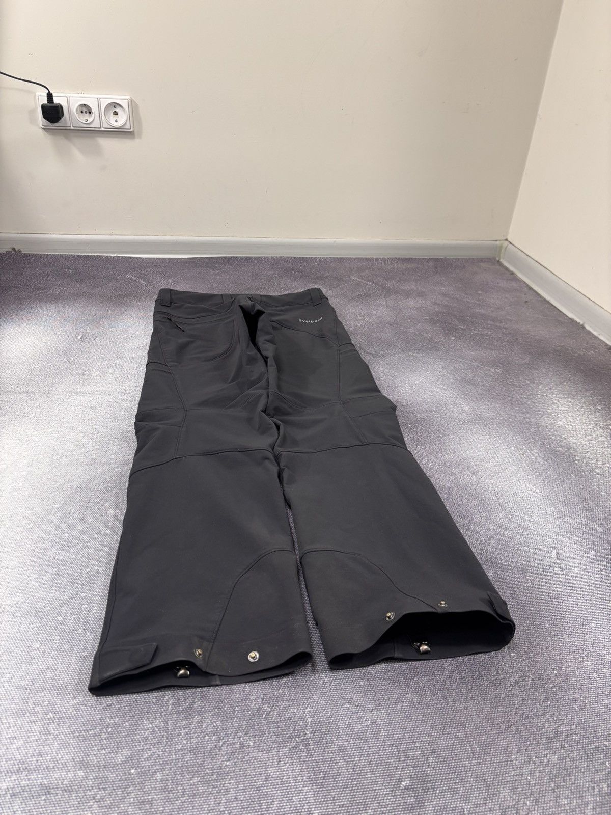 Norrona Norrona Men’s Svalbard Flex1 Caviar Black Outdoor Pants Size US 30 / EU 46 - 17 Thumbnail