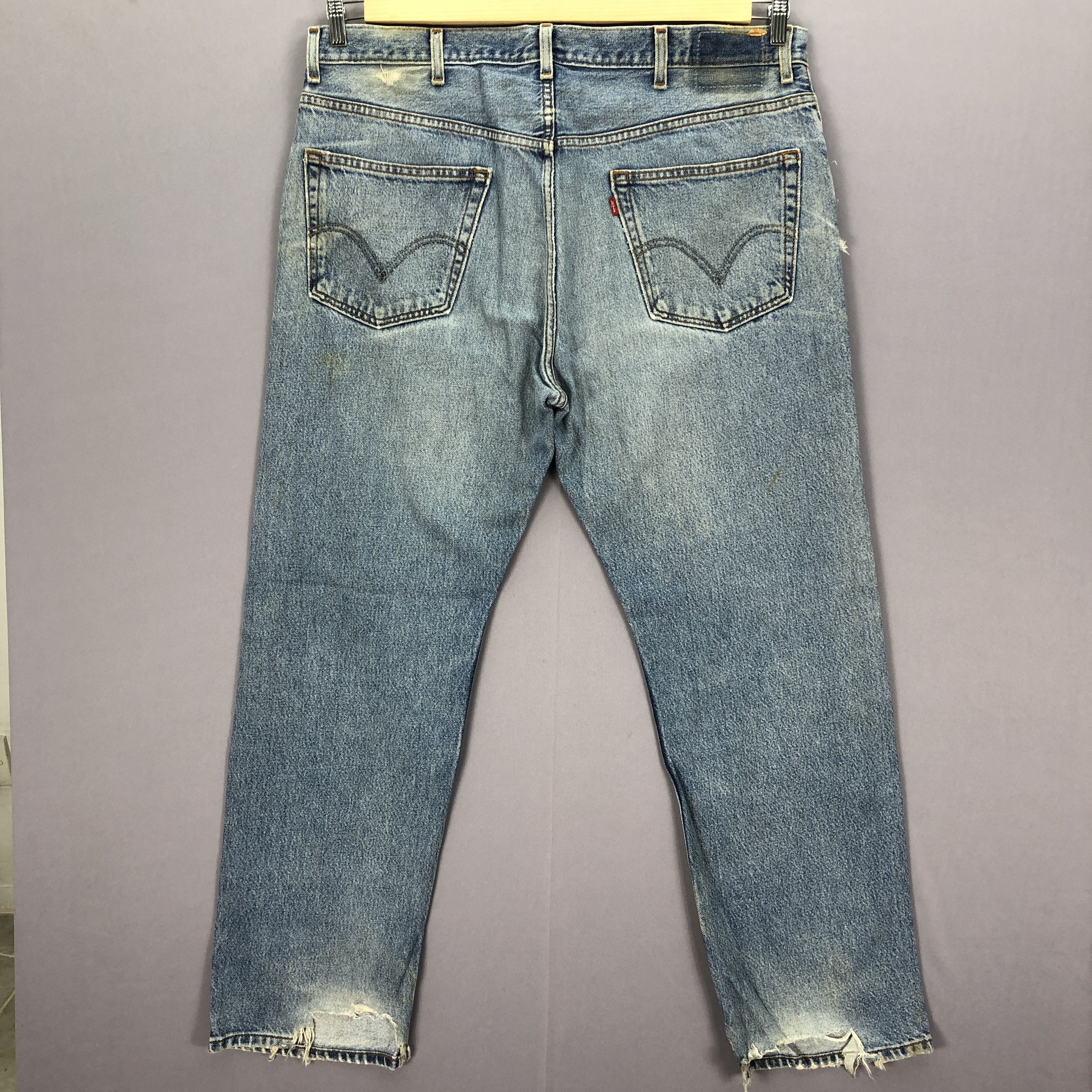 Levi's Vintage Ripped Levi's 505 Jeans Levis Faded Light Wash Denim Size US 40 / EU 56 - 2 Thumbnail