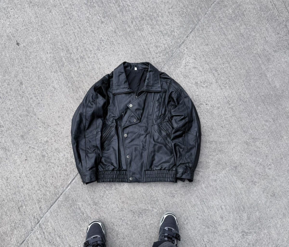Vintage Vintage Leather Y2K avantgarde streetwear jacket Size US XL / EU 56 / 4 - 1 Thumbnail