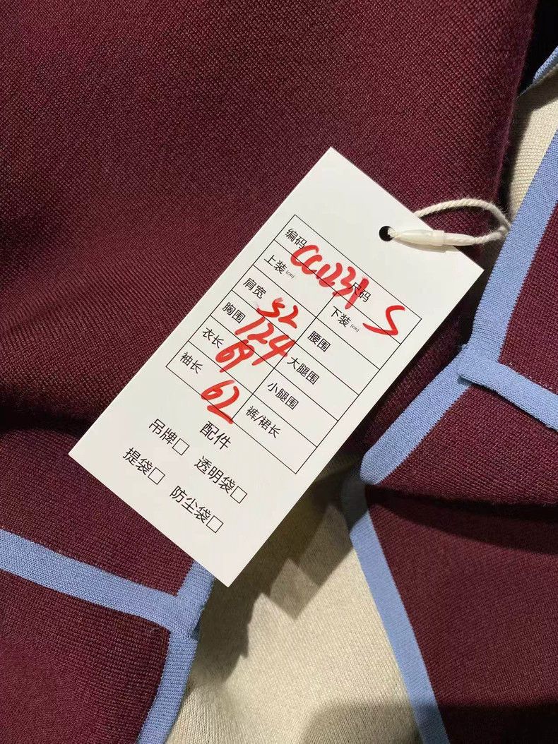 Louis Vuitton Louis Vuitton Nylon/sheep wool wine contrast zip-up sweats Size US S / EU 44-46 / 1 - 9 Thumbnail
