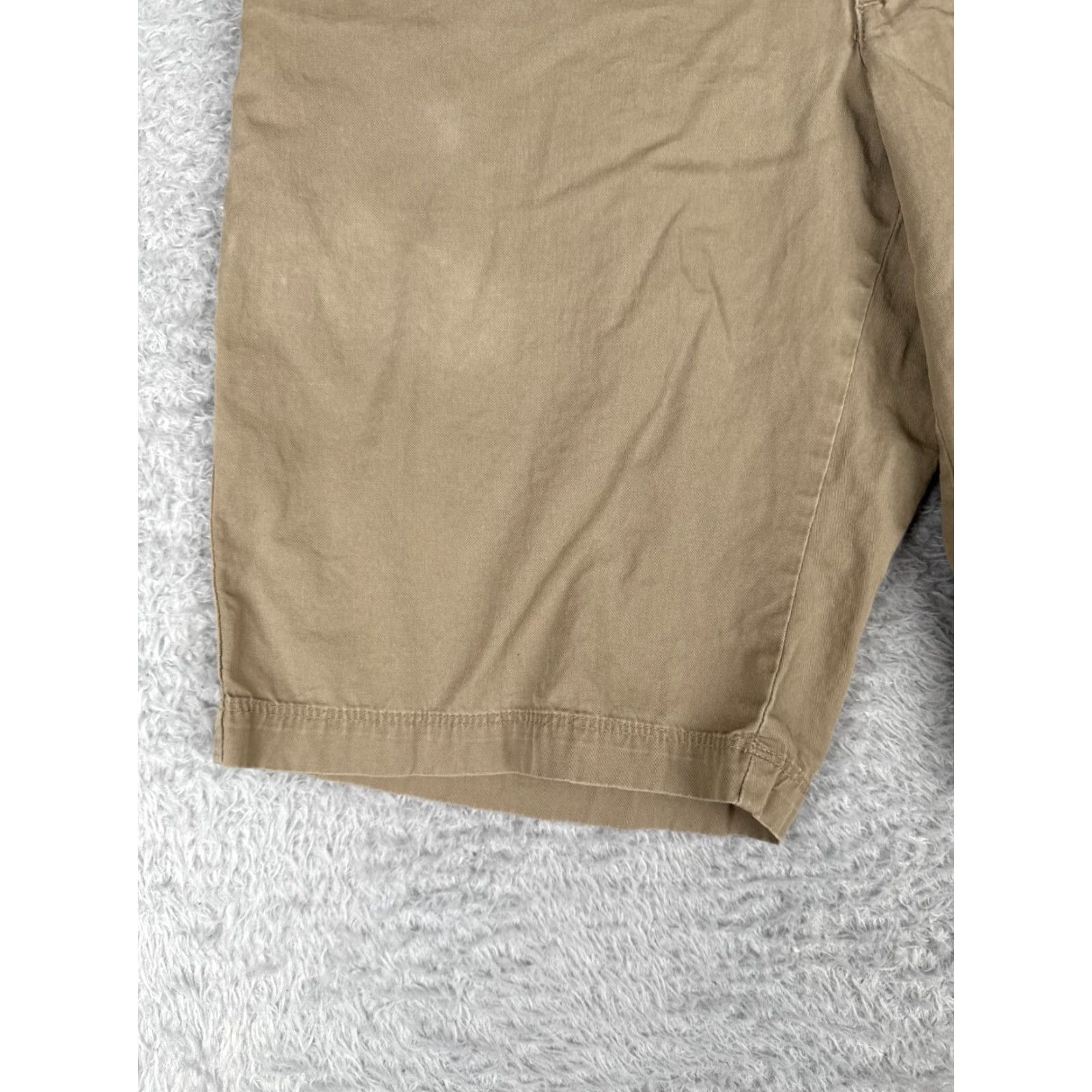 The North Face The North Face Women's Shorts 6 Khaki Casual Cargo Pocket Twill Stretch 10in Inseam Size 28" / US 6 / IT 42 - 3 Thumbnail
