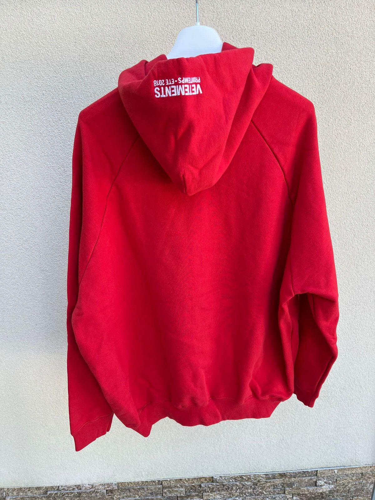 Tommy Hilfiger × Vetements Vetements x Tommy Oversized Hoodie in Red Size US S / EU 44-46 / 1 - 16 Thumbnail