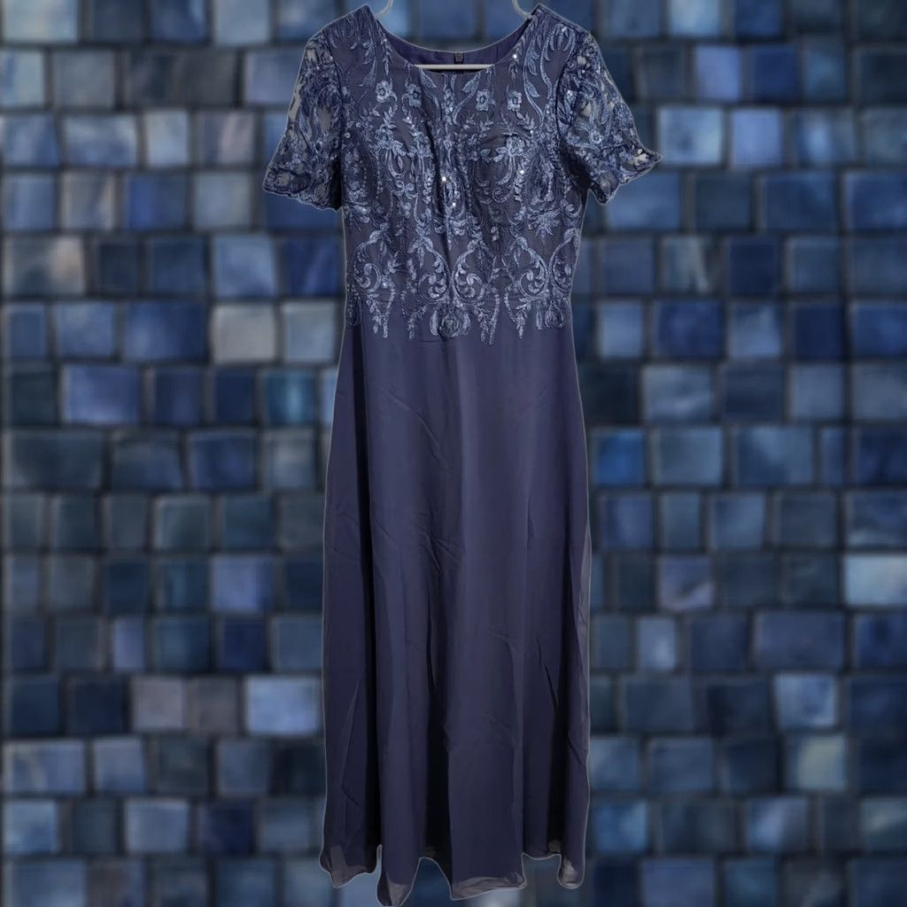 Vintage JJs House Womens 6 Floral Embroidered Maxi Dress Short Sleeve Chiffon Stormy blue 6 Floral Embroidered Maxi Dress Womens Chiffon Blue 6 Size 28" / US 6 / IT 42 - 1 Thumbnail