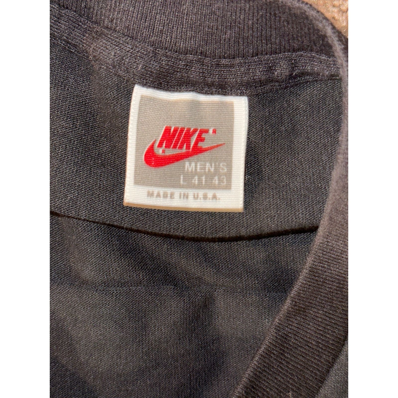 Nike 🟩 VINTAGE NIKE BIG LOGO TEE - SIZE L - MADE IN USA Size US L / EU 52-54 / 3 - 4 Thumbnail