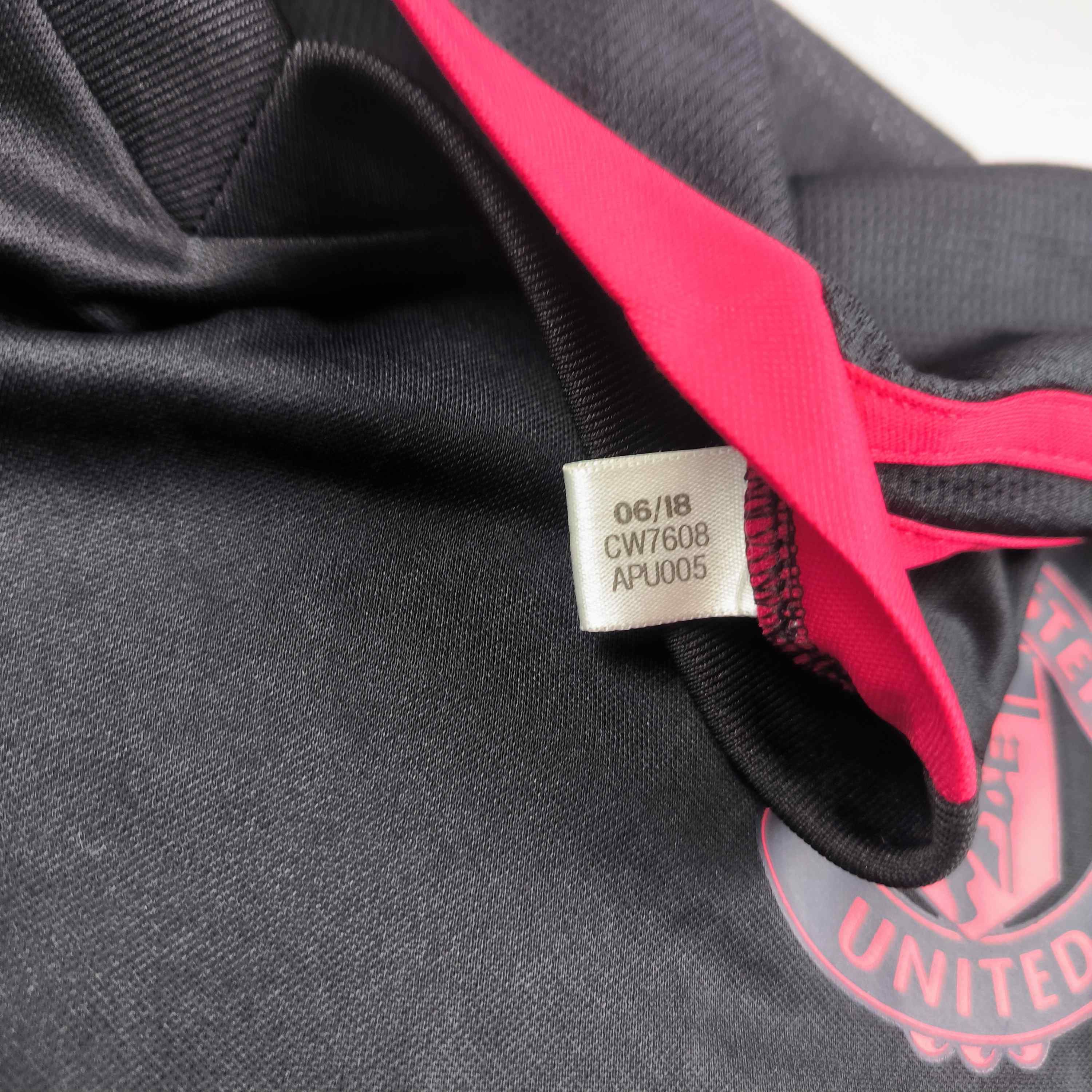 Adidas Manchester United 2018-19 Adidas training football jersey XL Size US XL / EU 56 / 4 - 6 Thumbnail