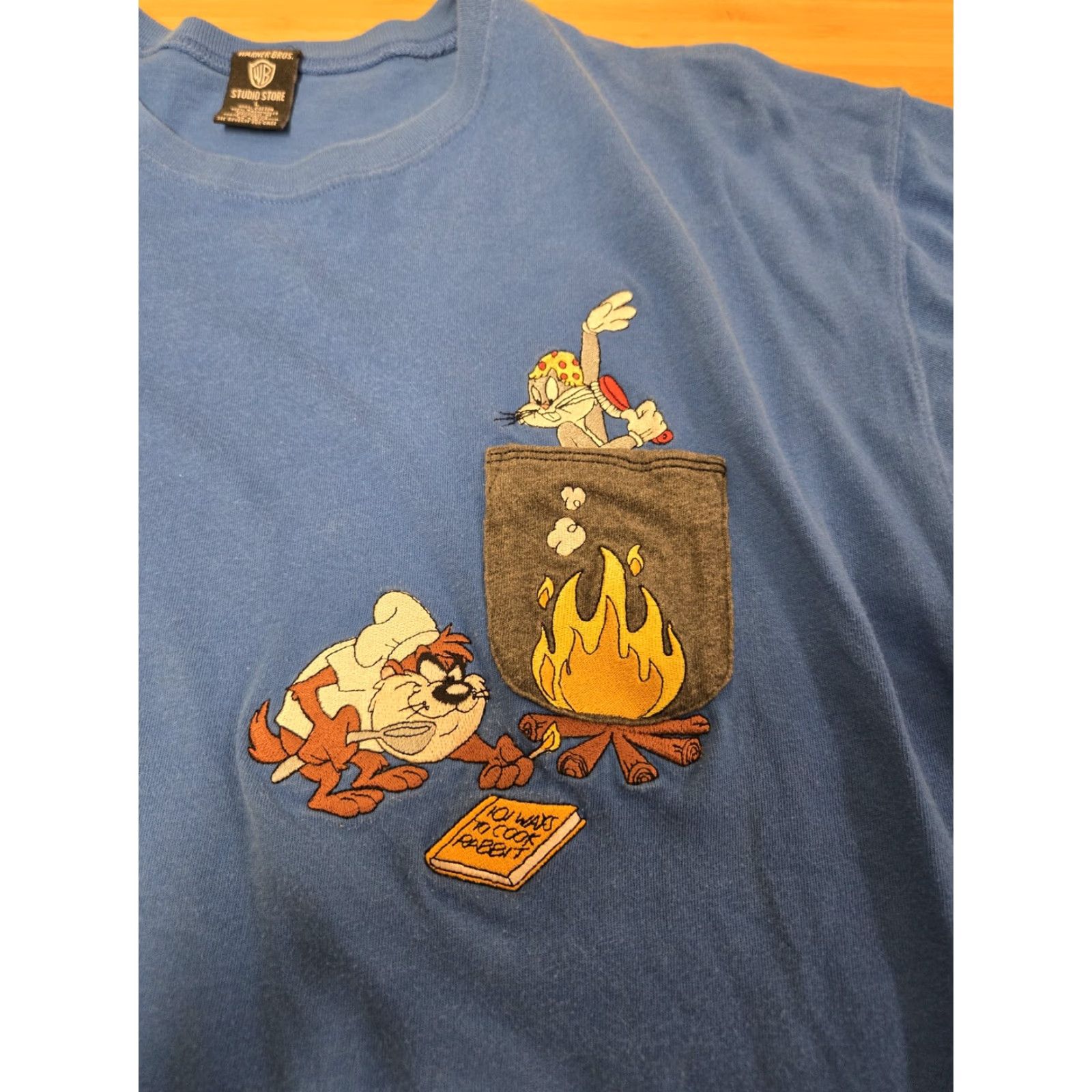 Vintage VINTAGE Warner Bros Looney Tunes Shirt Mens Large Blue 90s Bugs Bunny Taz Graphic Print Cartoon Size US L / EU 52-54 / 3 - 2 Thumbnail