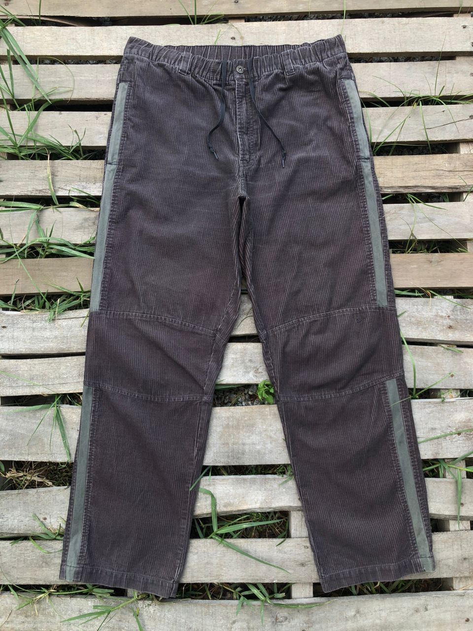 Nike Vintage 00s Nike Corduroy Pants Size US 34 / EU 50 - 1 Thumbnail