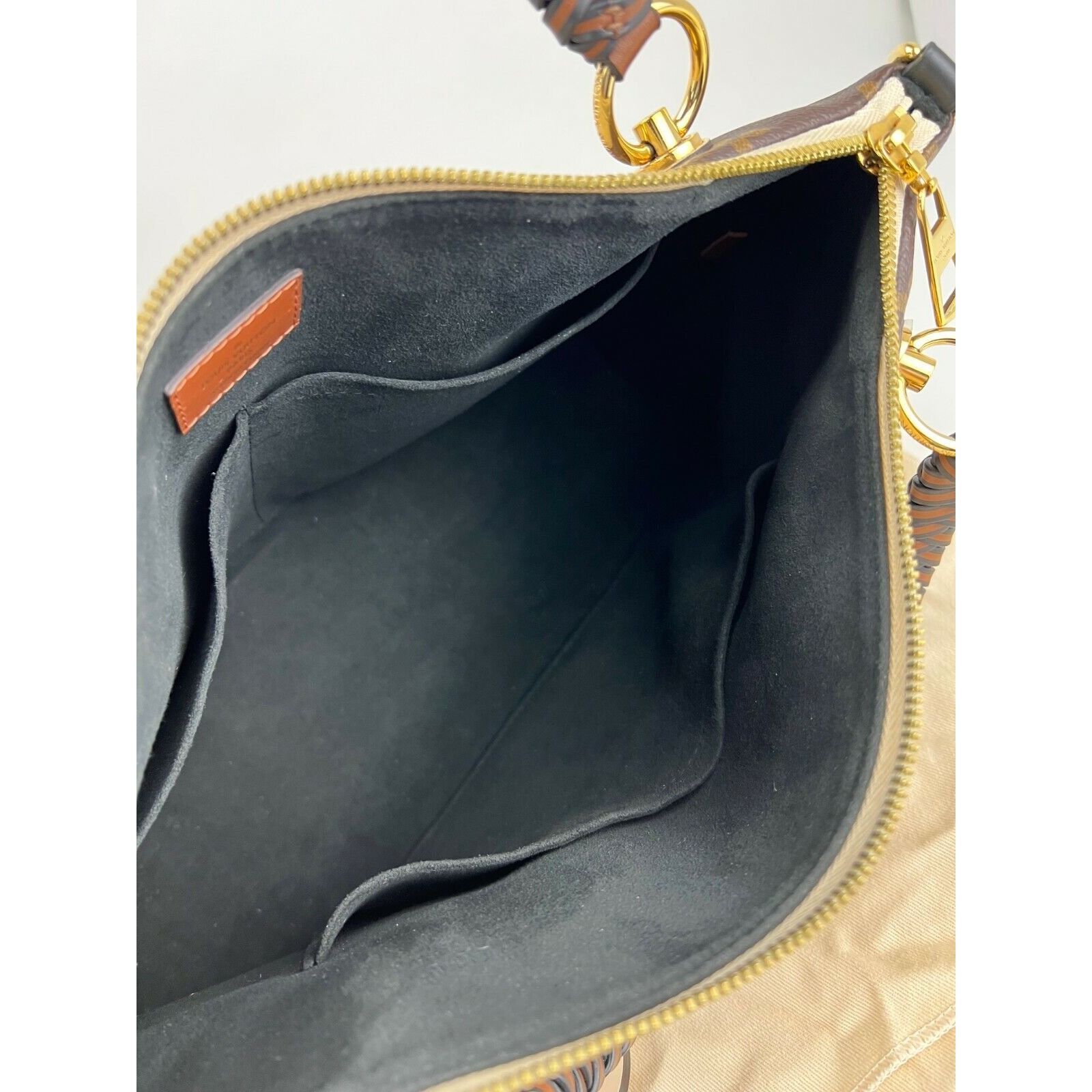 Louis Vuitton Louis Vuitton Braided V Tote MM Cream Leather Canvas Shoulde Size ONE SIZE - 10 Thumbnail