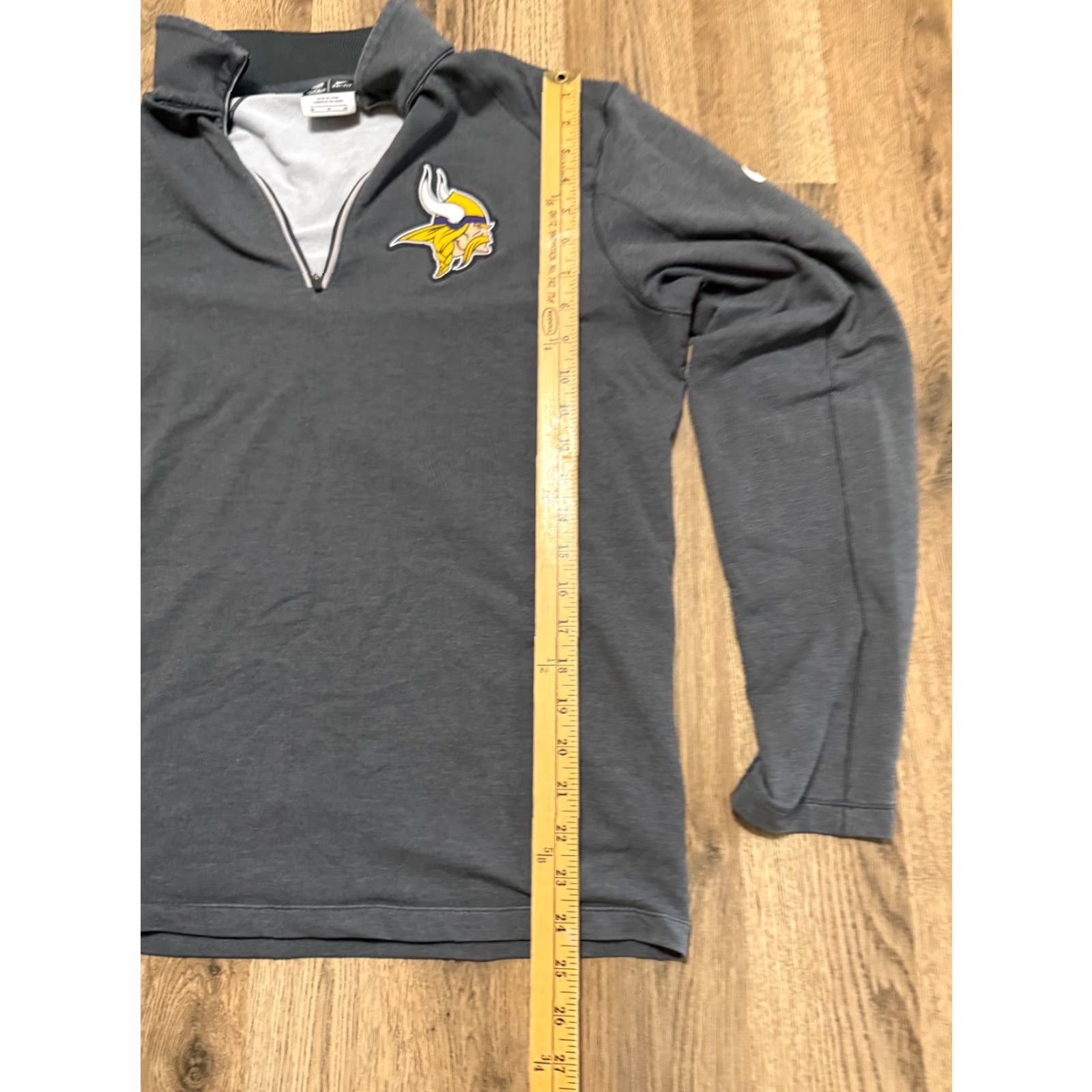 NFL NFL Nike Sweatshirt Medium Minnesota Viking Long Sleeve 1/4 Zipper Mens Cotton Polyester Gray Hoodie Pullover Sports Size US M / EU 48-50 / 2 - 7 Thumbnail