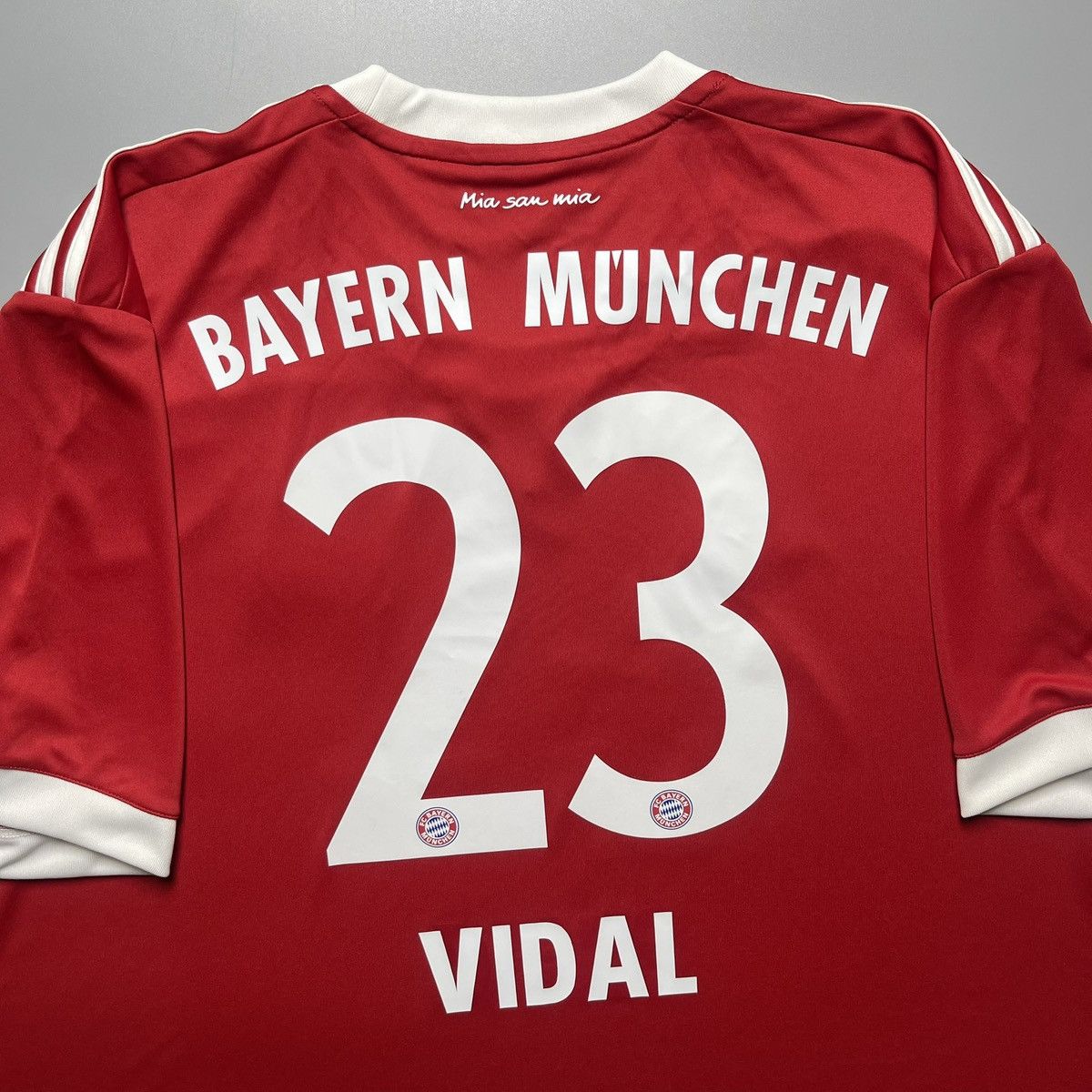 Vintage BAYERN ADIDAS 2017/2018 FOOTBALL HOME JERSEY #23 VIDAL Size US XXL / EU 58 / 5 - 7 Thumbnail