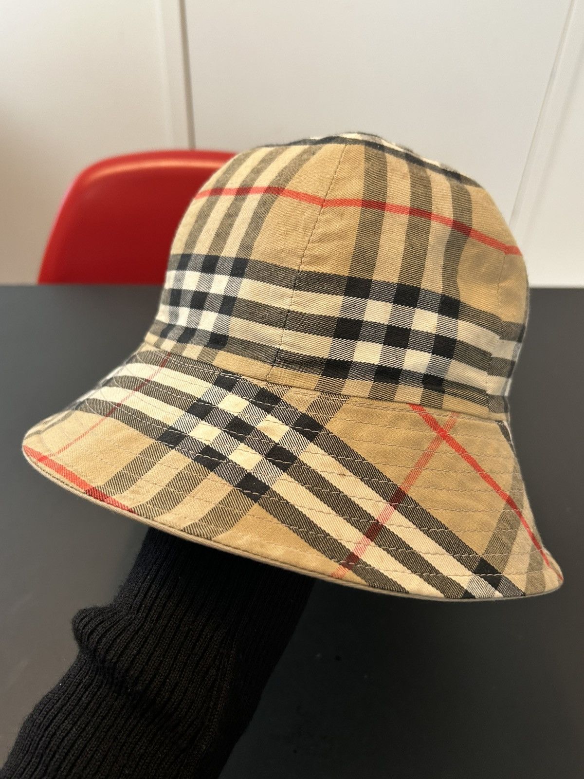 Burberry Burberry London Reversible Nova Check Bucket Hat Unisex