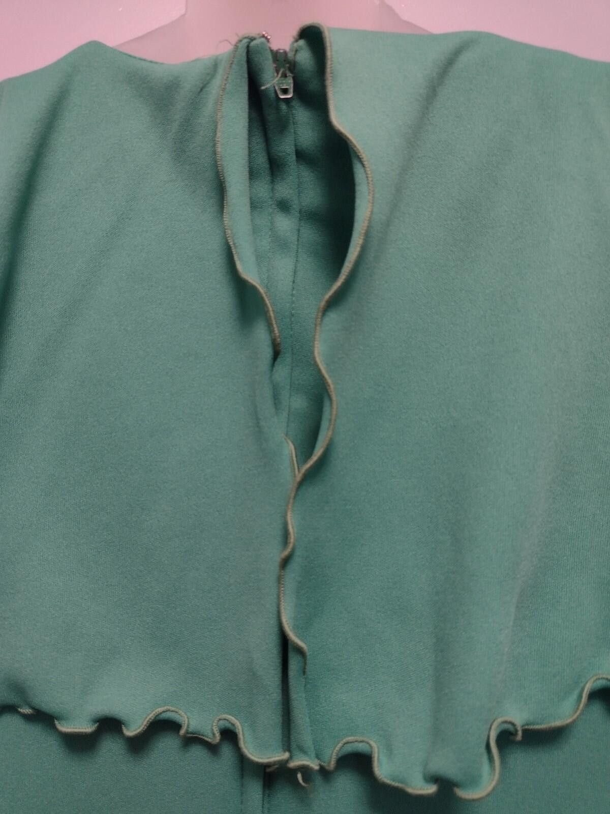Handmade 70s Green Polyester Empire Waist Maxi Dress Flutter Sleeve M Size L / US 10 / IT 46 - 8 Thumbnail