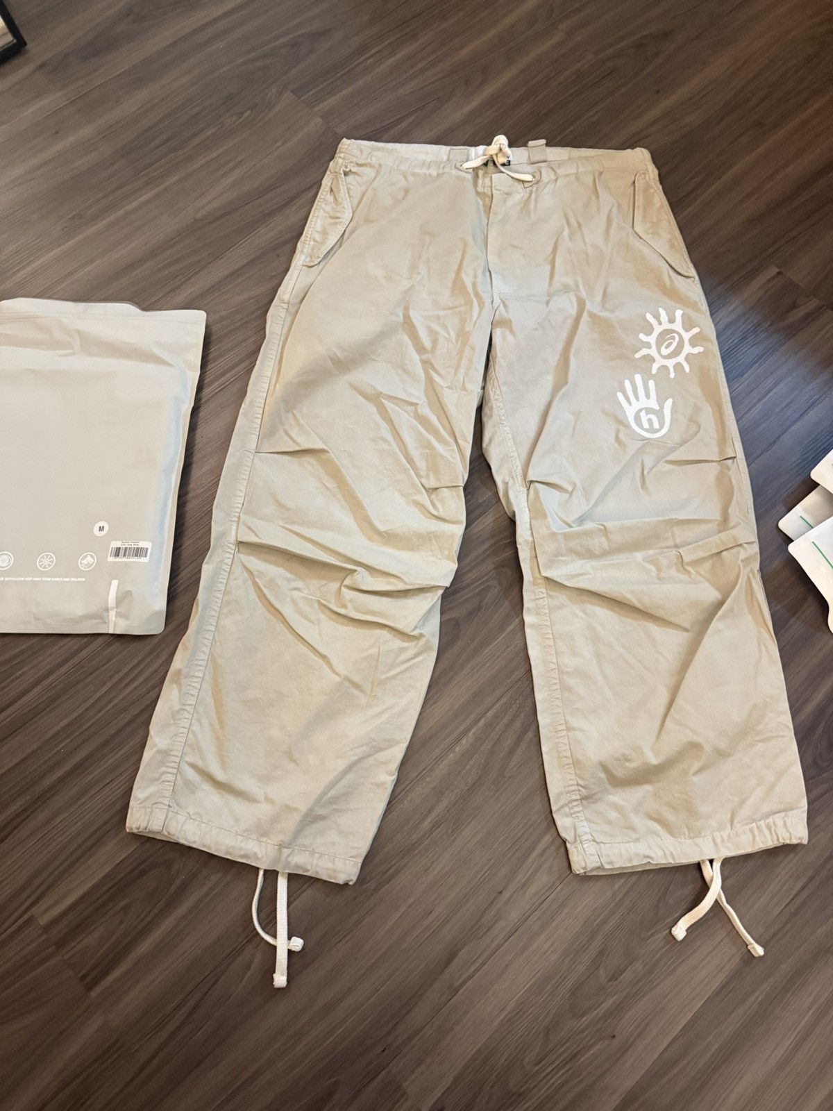 HIDDEN Hidden NY x ASICS Utility Cargo Khaki Adjustable Fit, S/M Size US 35 - 1 Thumbnail
