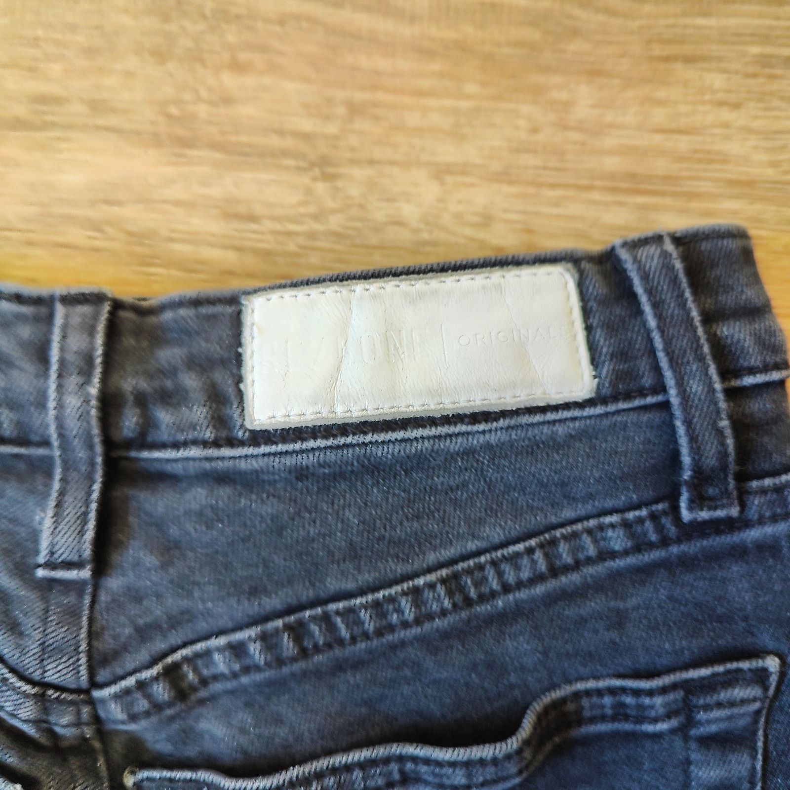 RE/DONE Re/Done Jean Shorts Womens 25 Dark Gray Wash Raw Hem Size 25" / US 0 / IT 36 - 7 Thumbnail