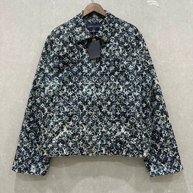 Louis Vuitton Louis Vuitton Denim jacket with presbyopic logo jacket 2505 Size US M / EU 48-50 / 2 - 1 Thumbnail