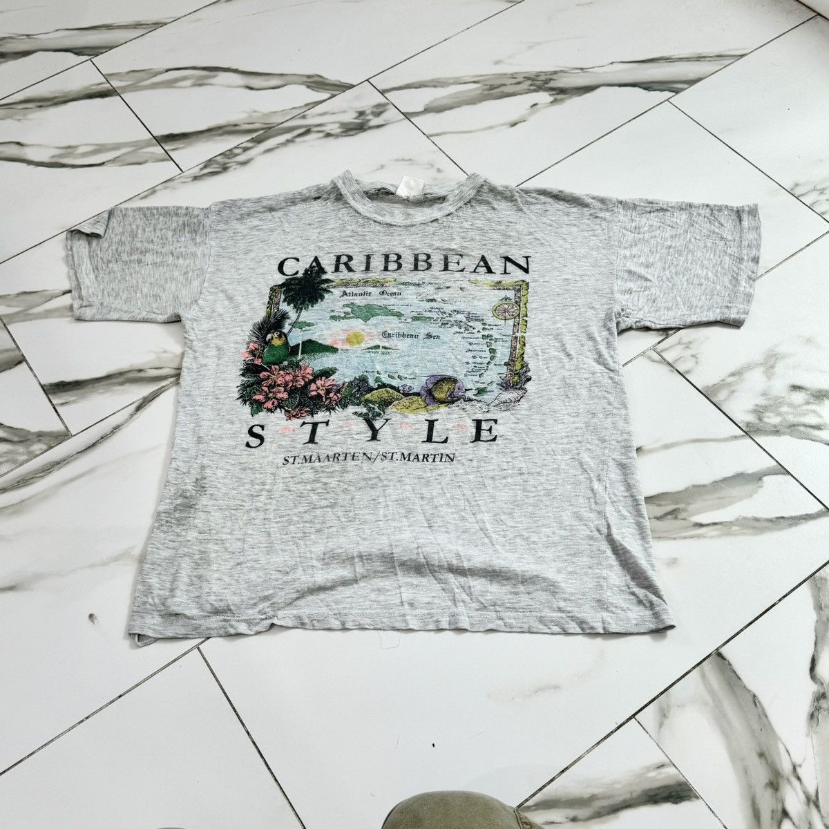 Vintage VINTAGE PAPER THIN THRASHED CARIBBEAN TEE! Size US L / EU 52-54 / 3 - 2 Thumbnail