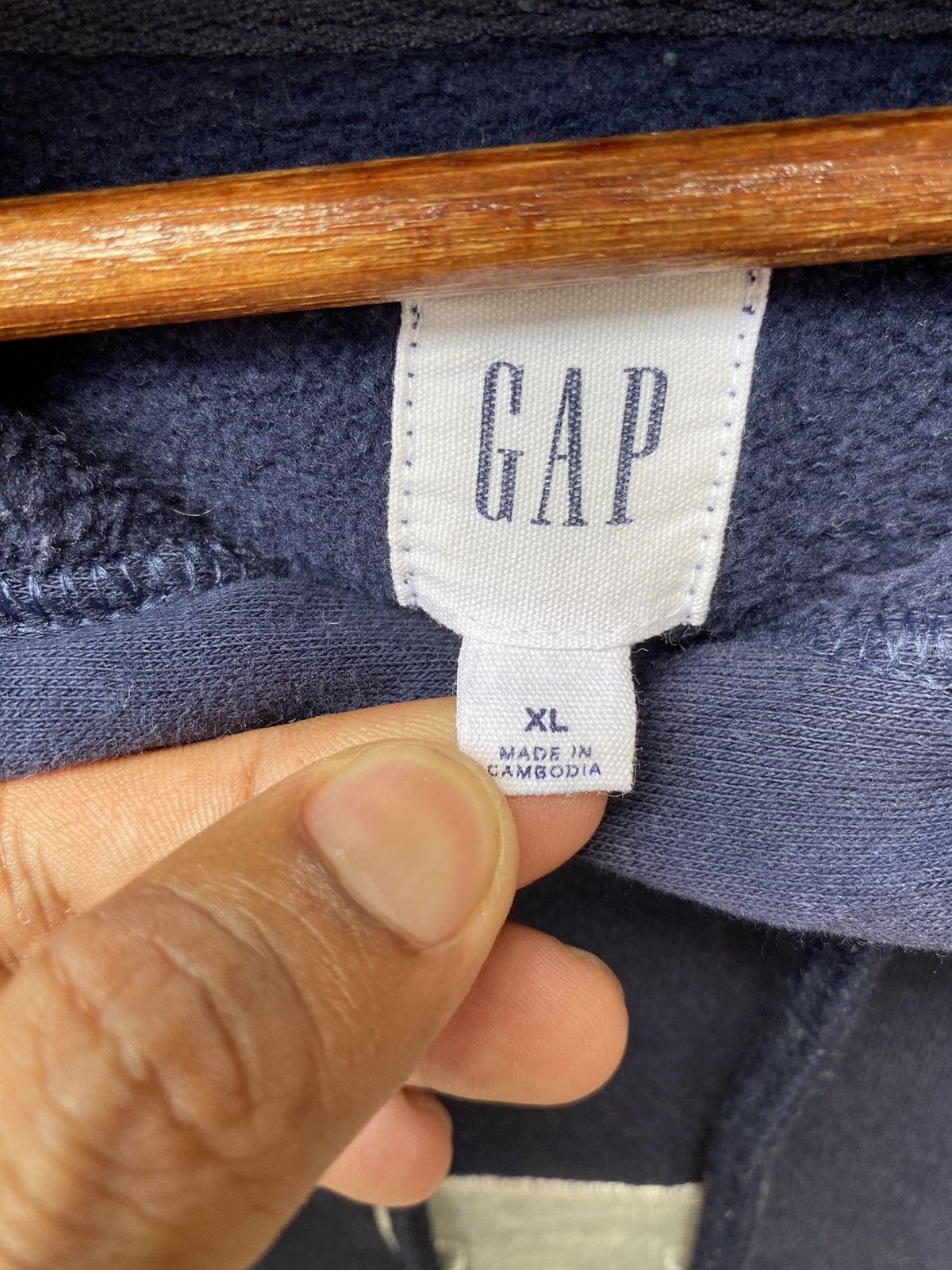 Gap Vintage Gap Hoodie Big Logo Pullover Jumper Size XL Size US XL / EU 56 / 4 - 8 Thumbnail